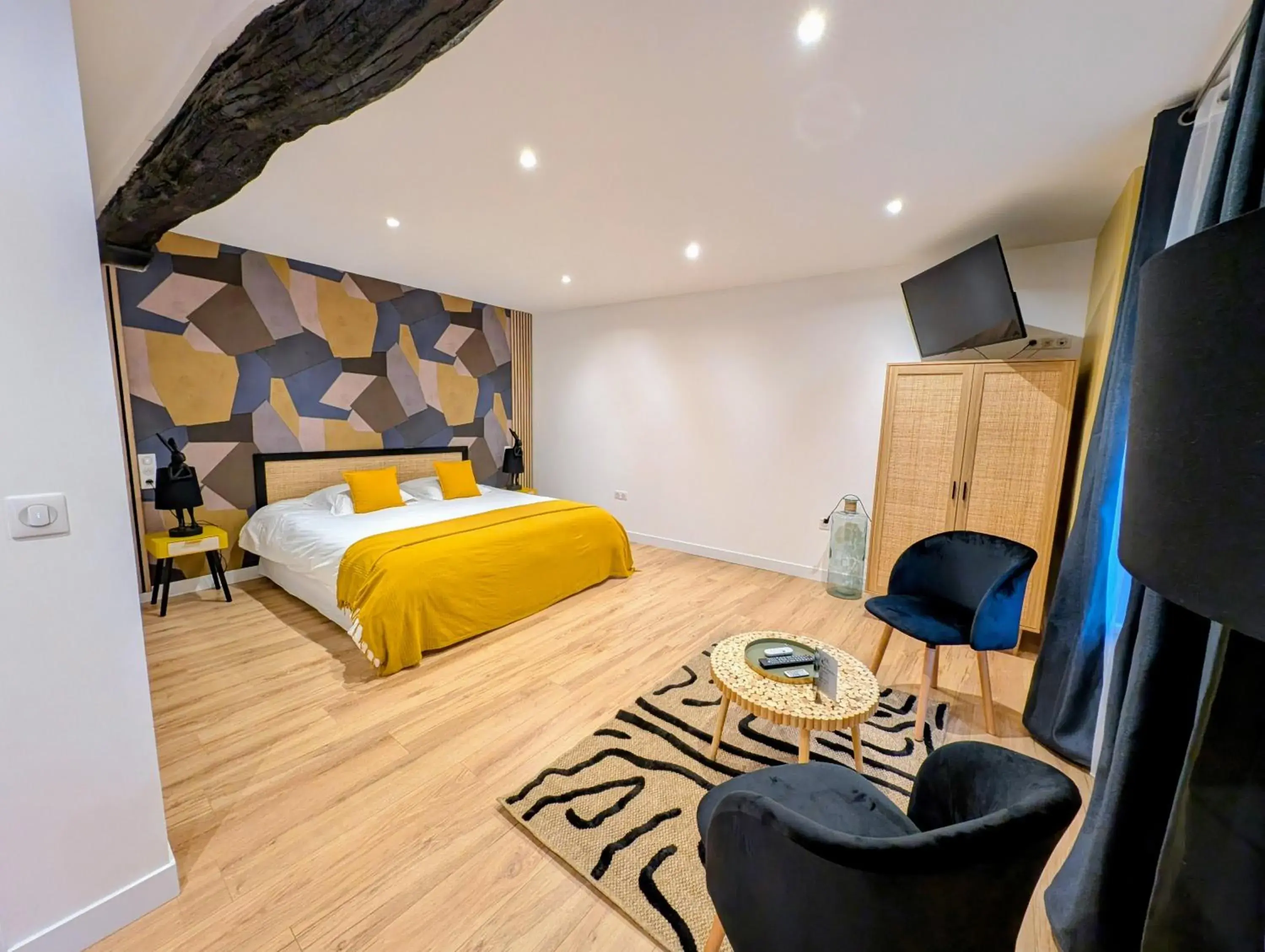 Superior King Room in Le Relais du Beffroi & SPA Superior King Room in Le Relais du Beffroi & SPA