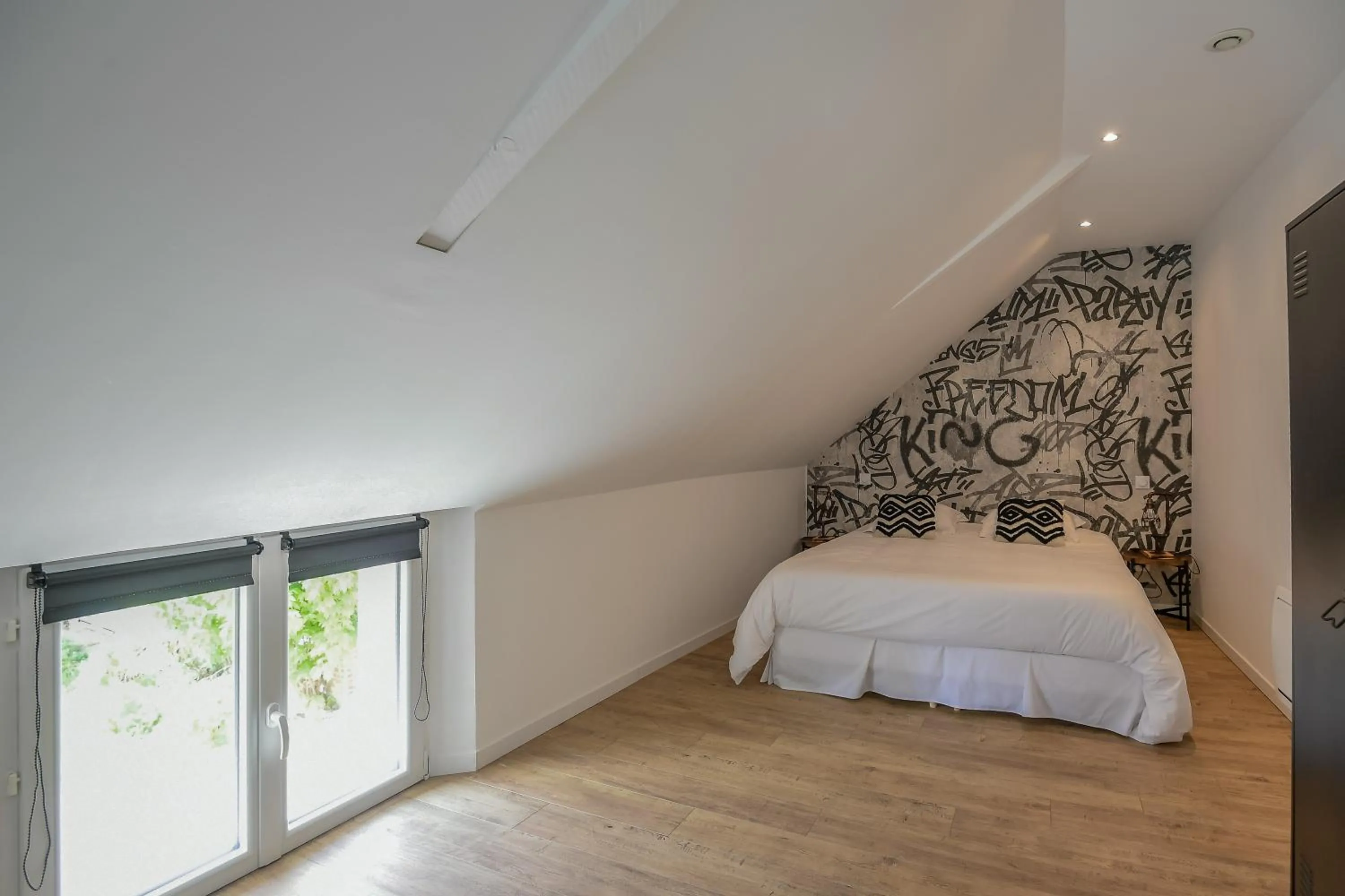 Bedroom, Bed in Le Relais du Beffroi & SPA