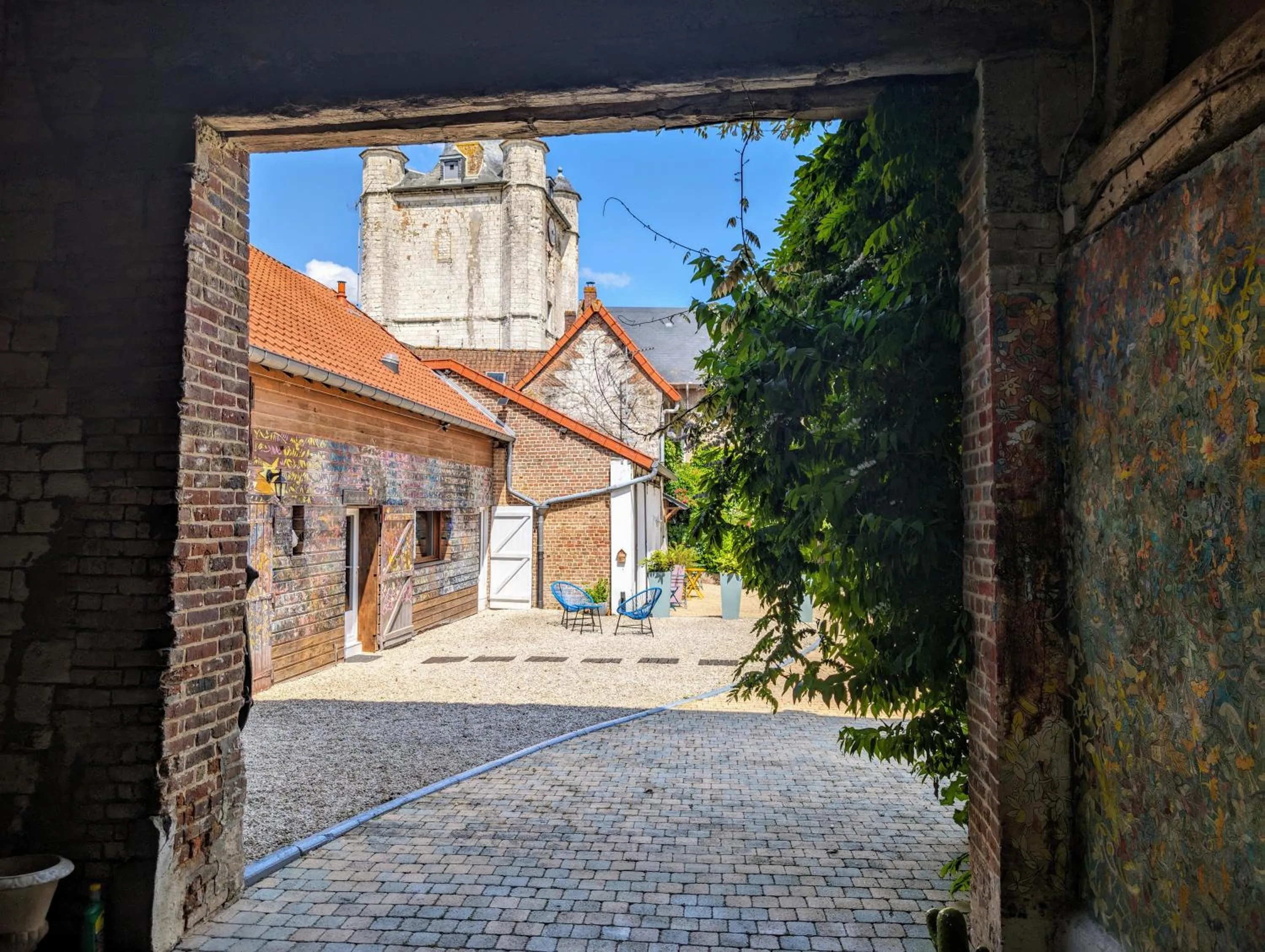 Property building in Le Relais du Beffroi & SPA