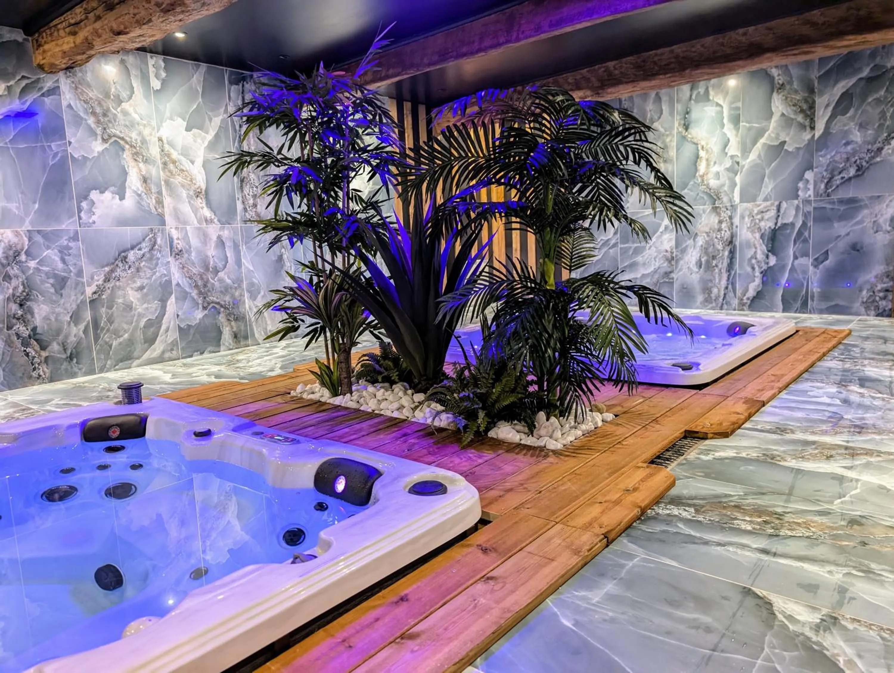 Spa and wellness centre/facilities in Le Relais du Beffroi & SPA