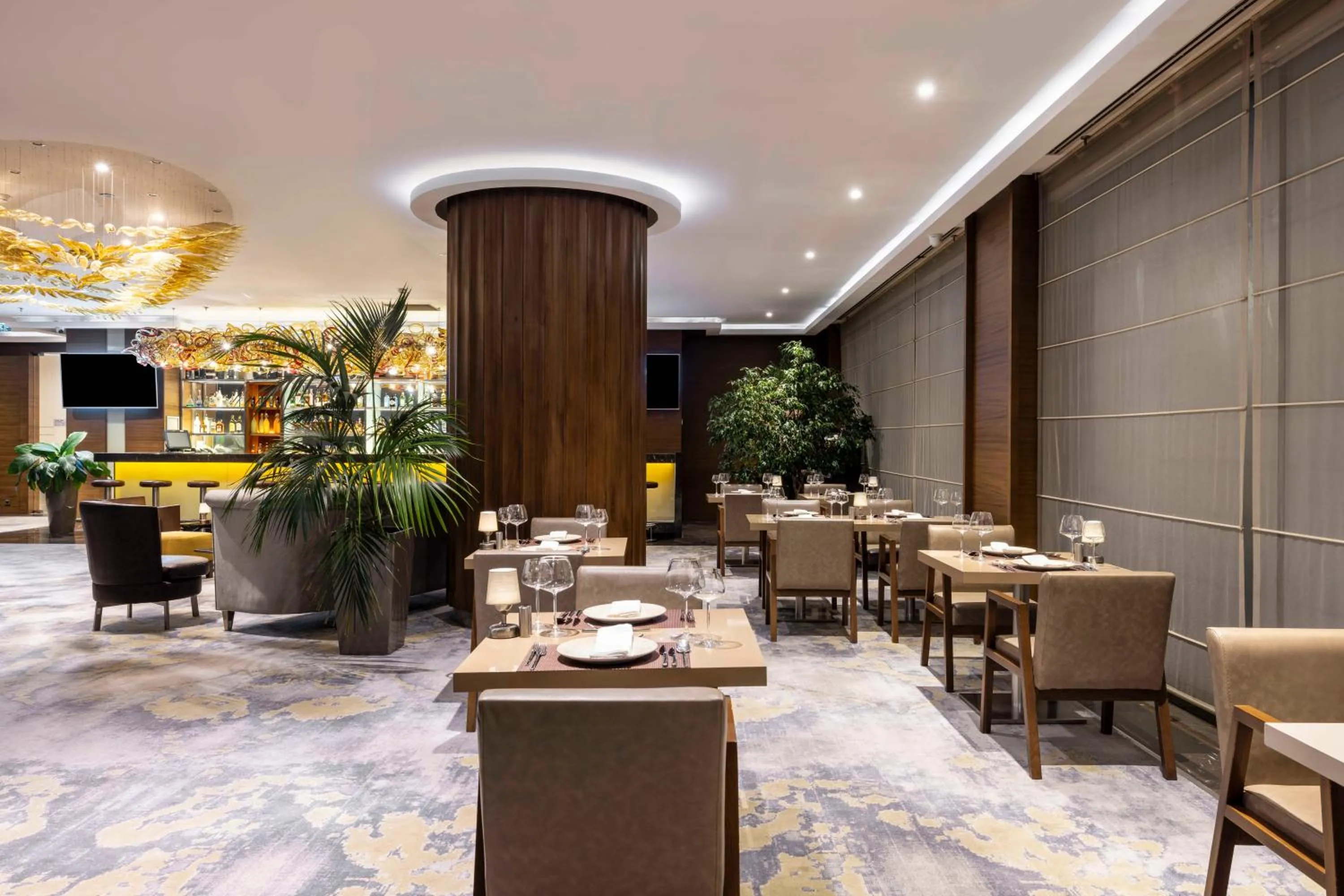 Lounge or bar in Ramada Plaza By Wyndham Istanbul Tekstilkent