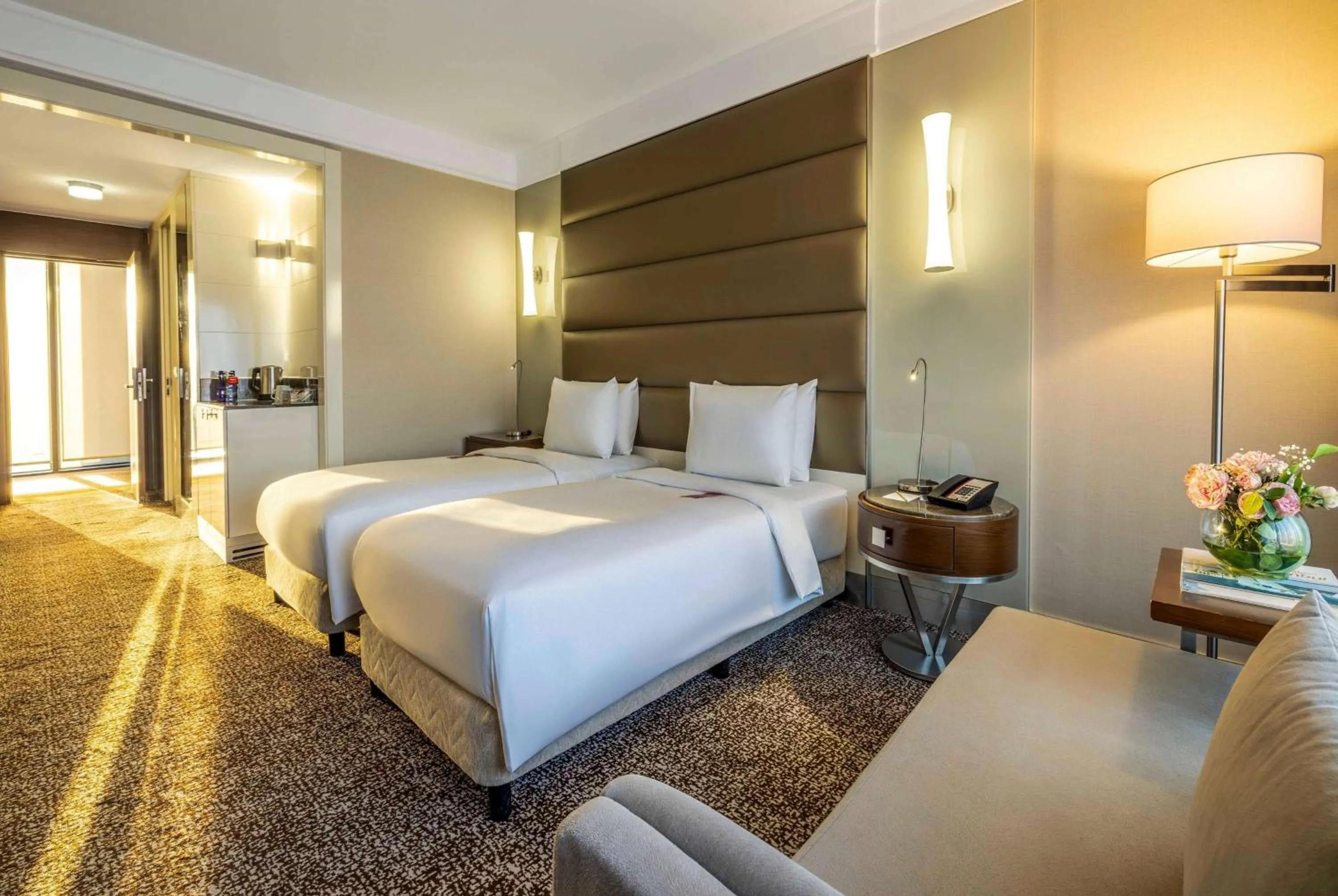 Photo of the whole room, Bed in Ramada Plaza By Wyndham Istanbul Tekstilkent