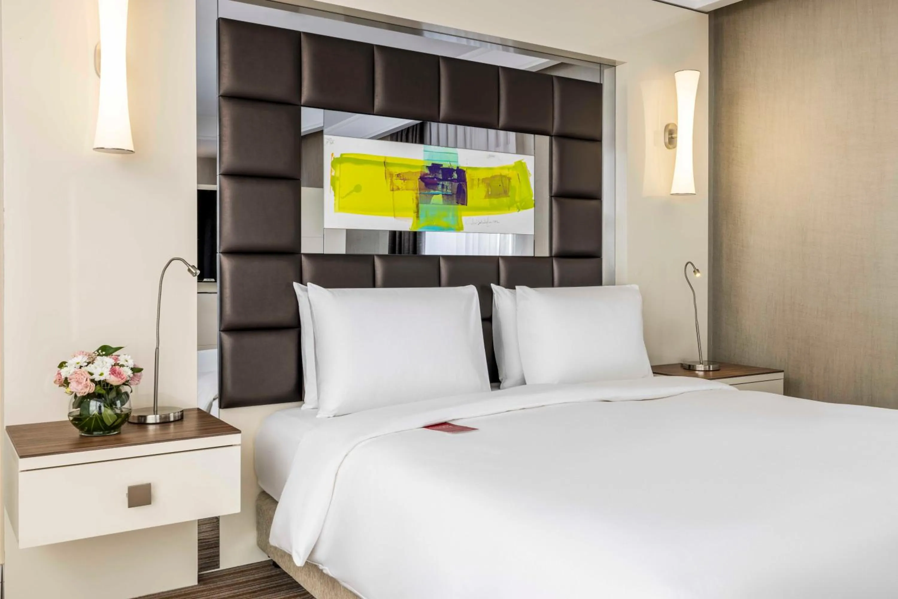 Bed in Ramada Plaza By Wyndham Istanbul Tekstilkent