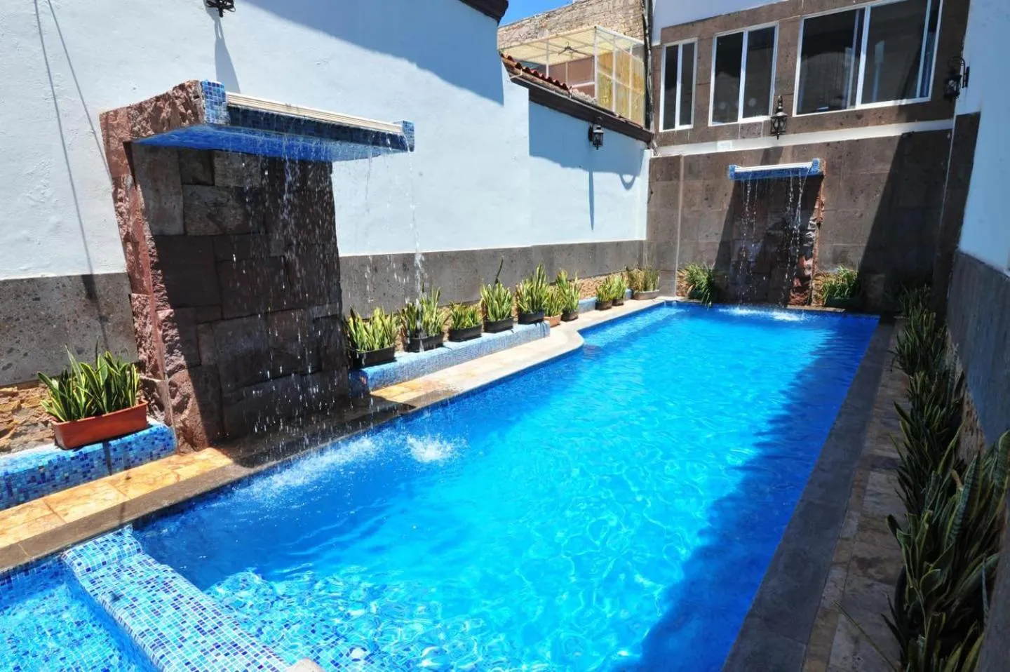 Hotel Rincon Real Suites