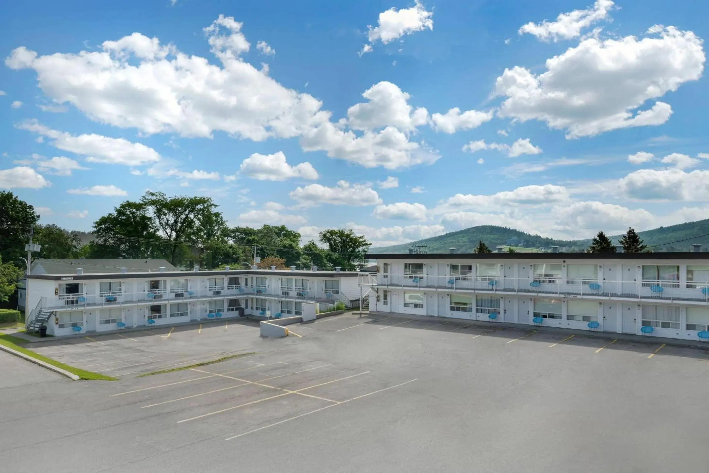 Property building in Rodeway Inn Property building in Rodeway Inn