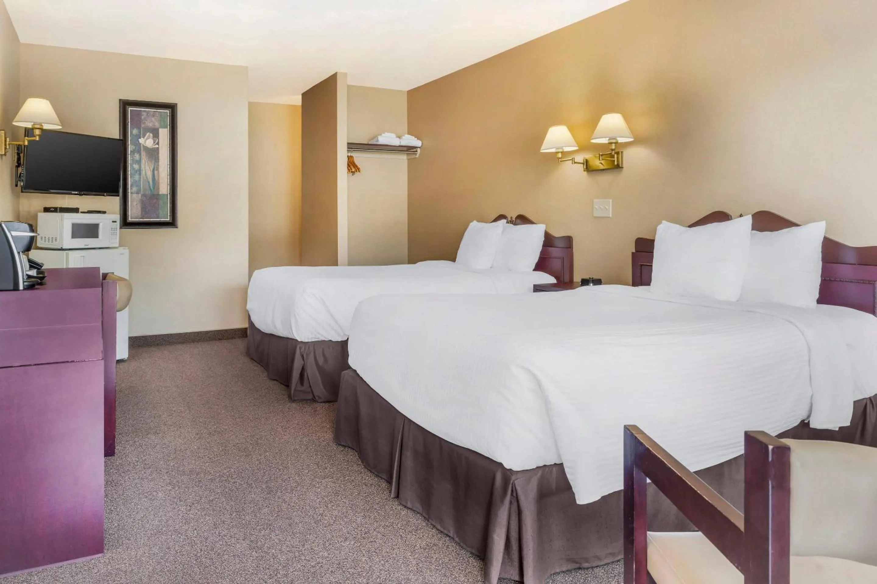 Bedroom, Bed in Rodeway Inn