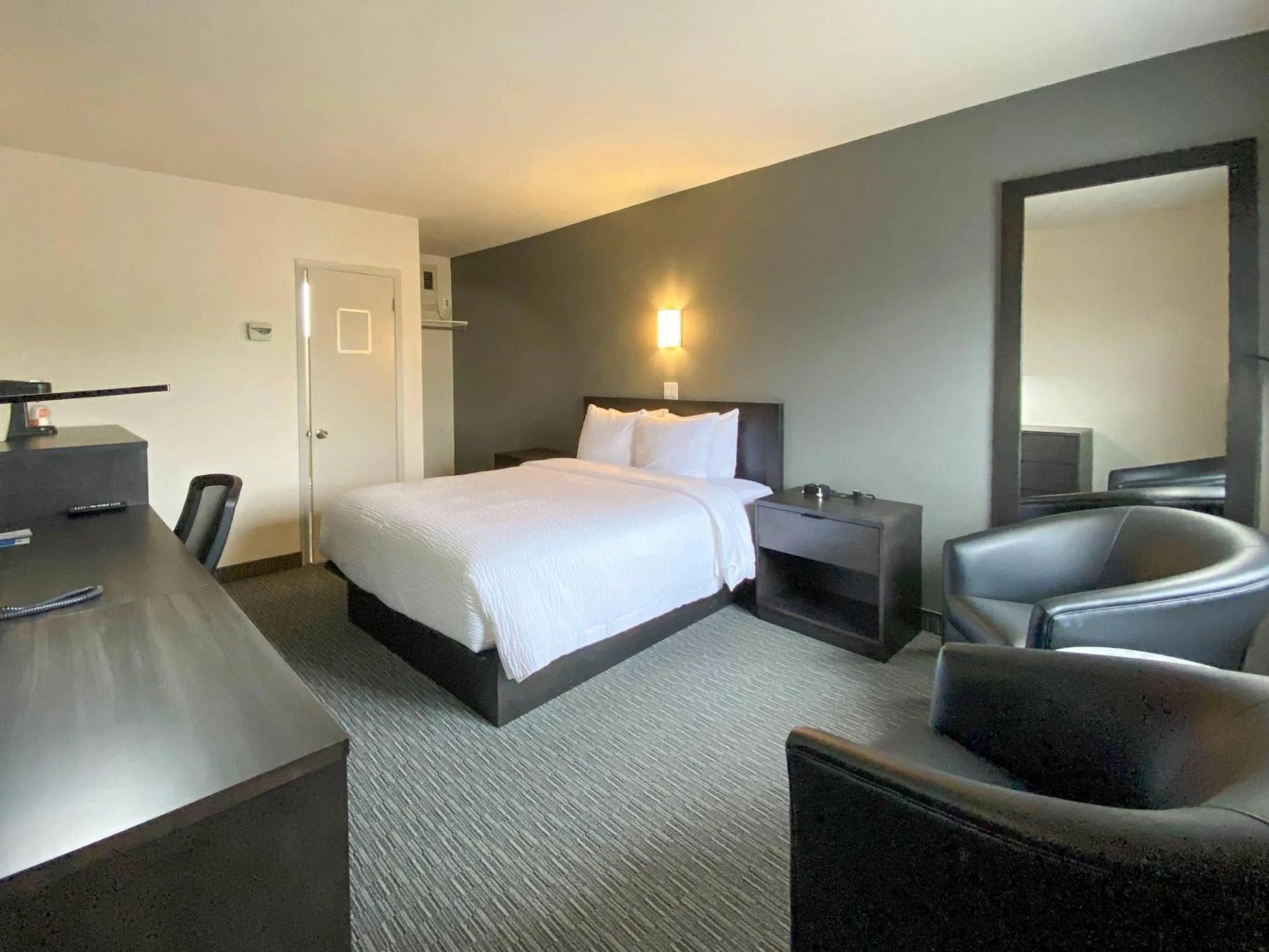 Bedroom, Bed in Rodeway Inn