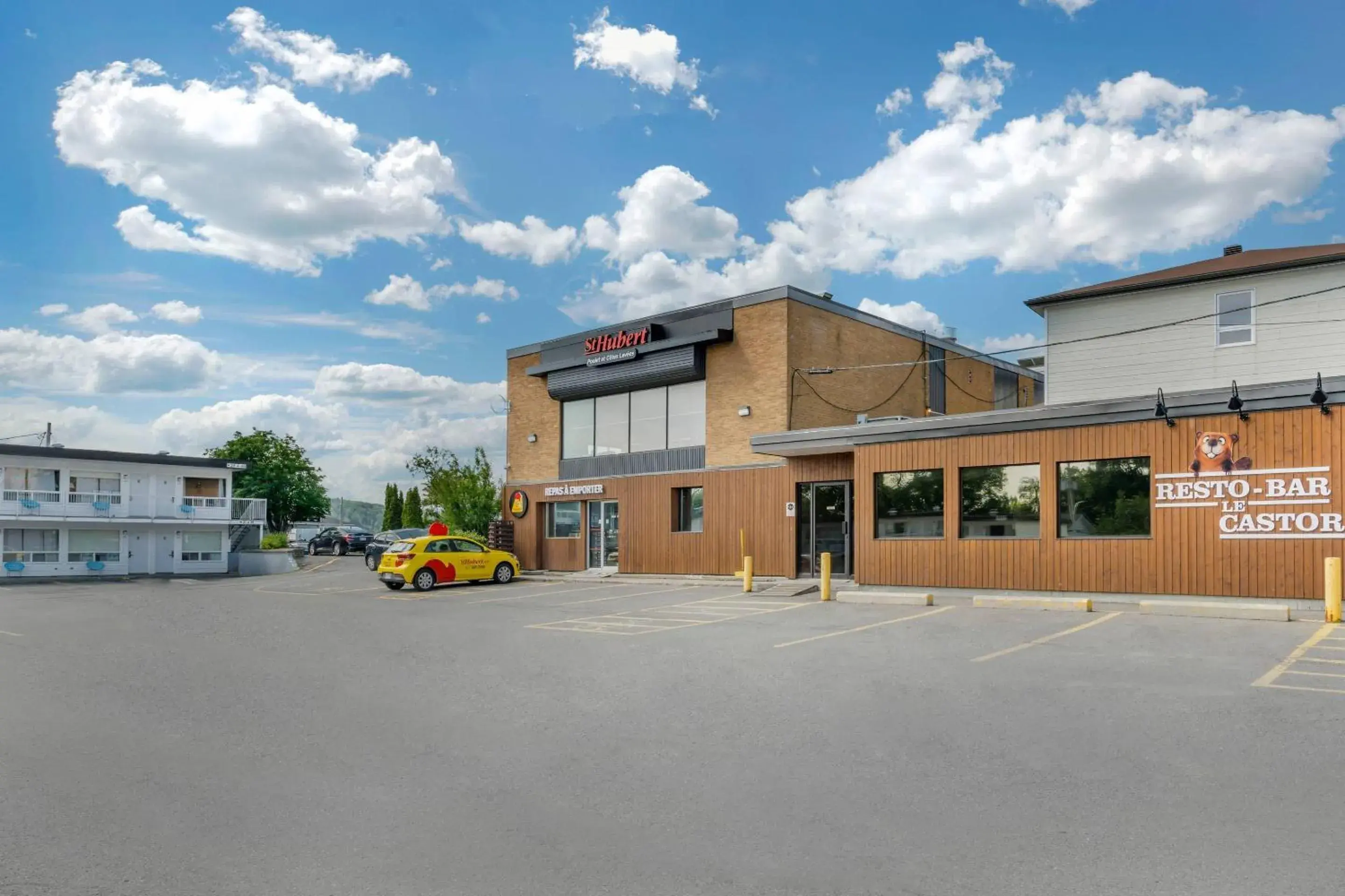 Property building in Rodeway Inn Property building in Rodeway Inn