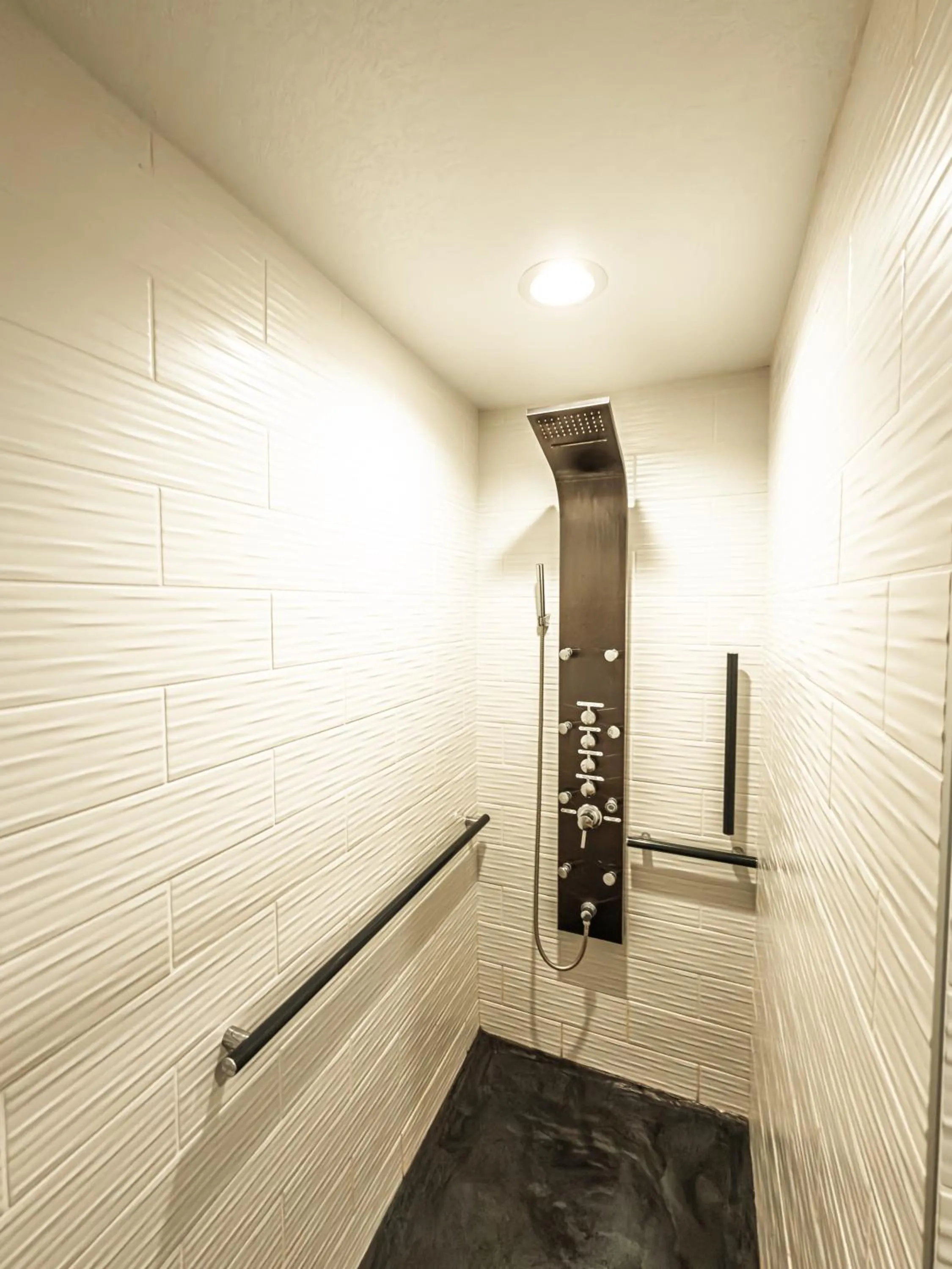 Shower in EO Bungalows, Black Hills