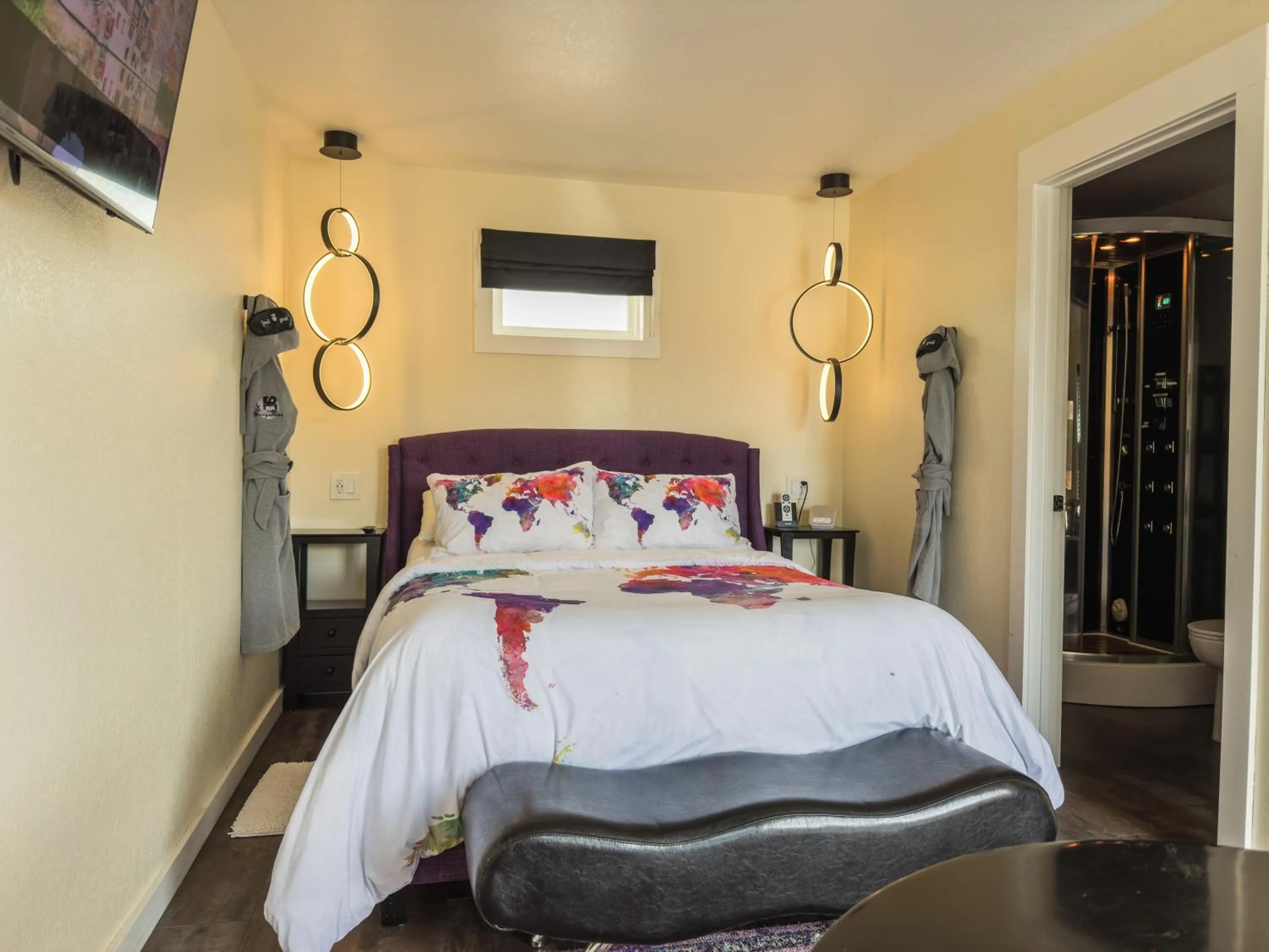 Bedroom, Bed in EO Bungalows, Black Hills