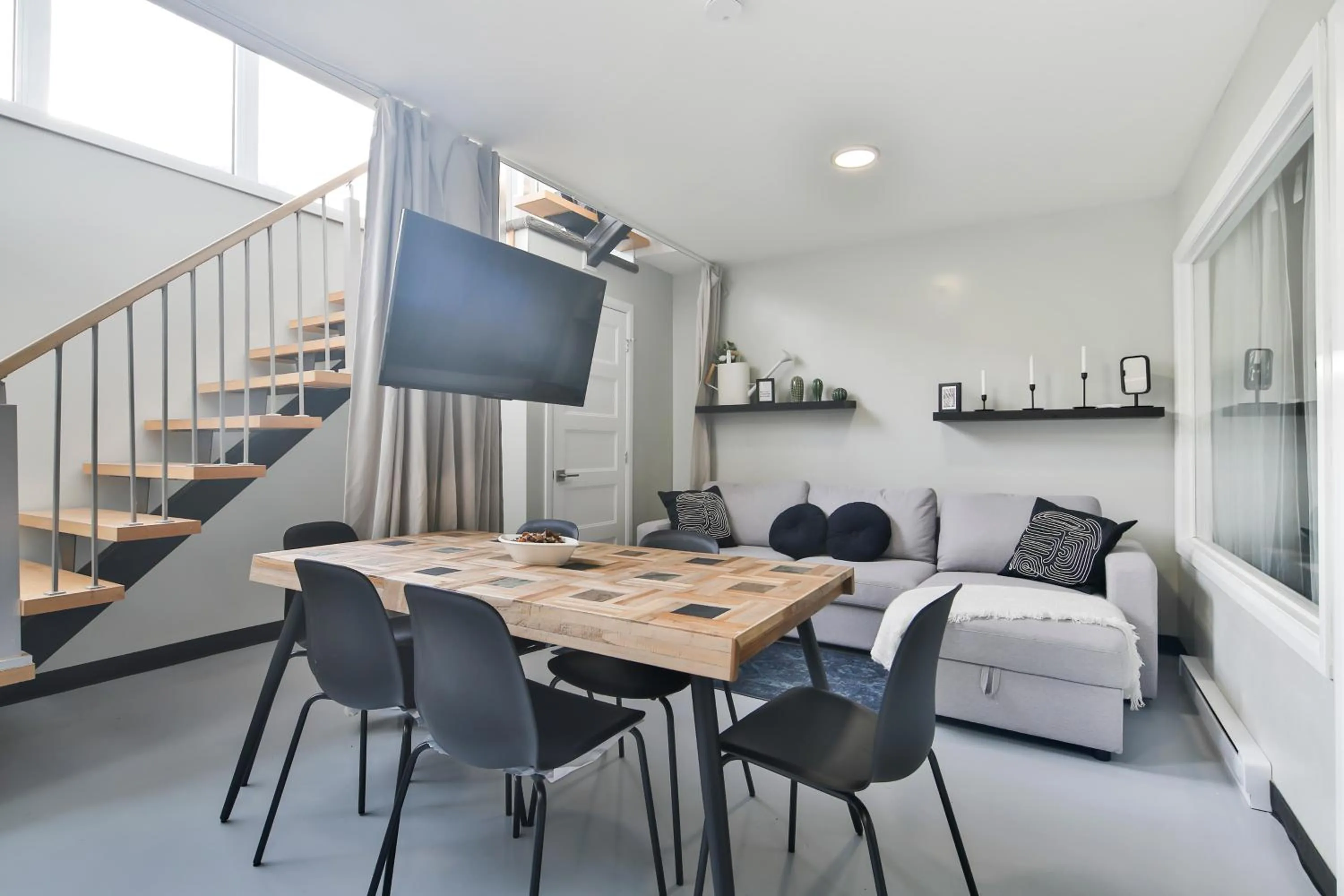 TV and multimedia in Parc Avenue Lofts