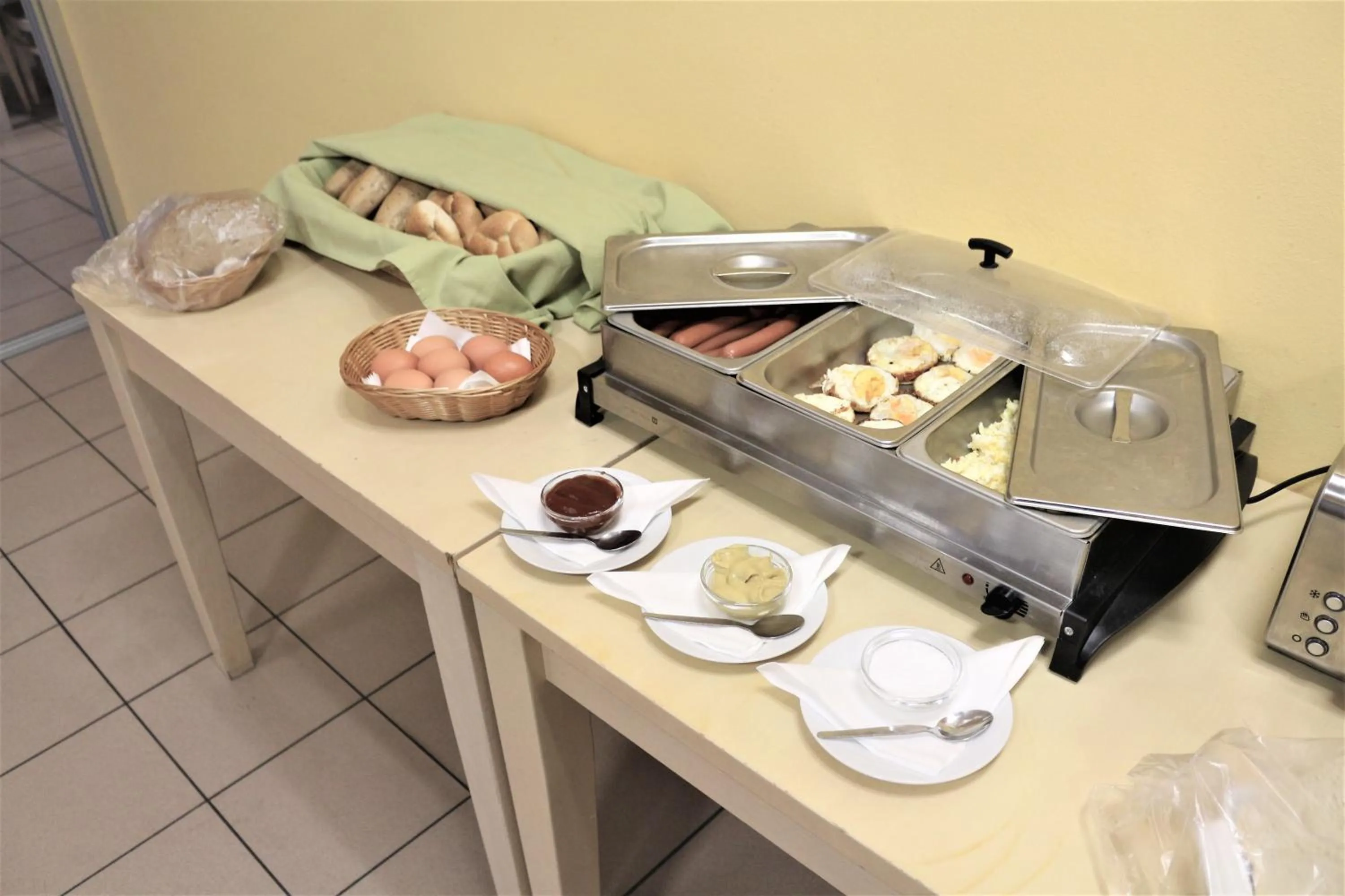 Breakfast in Hotel Petra