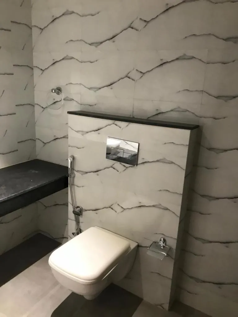 Bathroom in Hotel Manbhavan