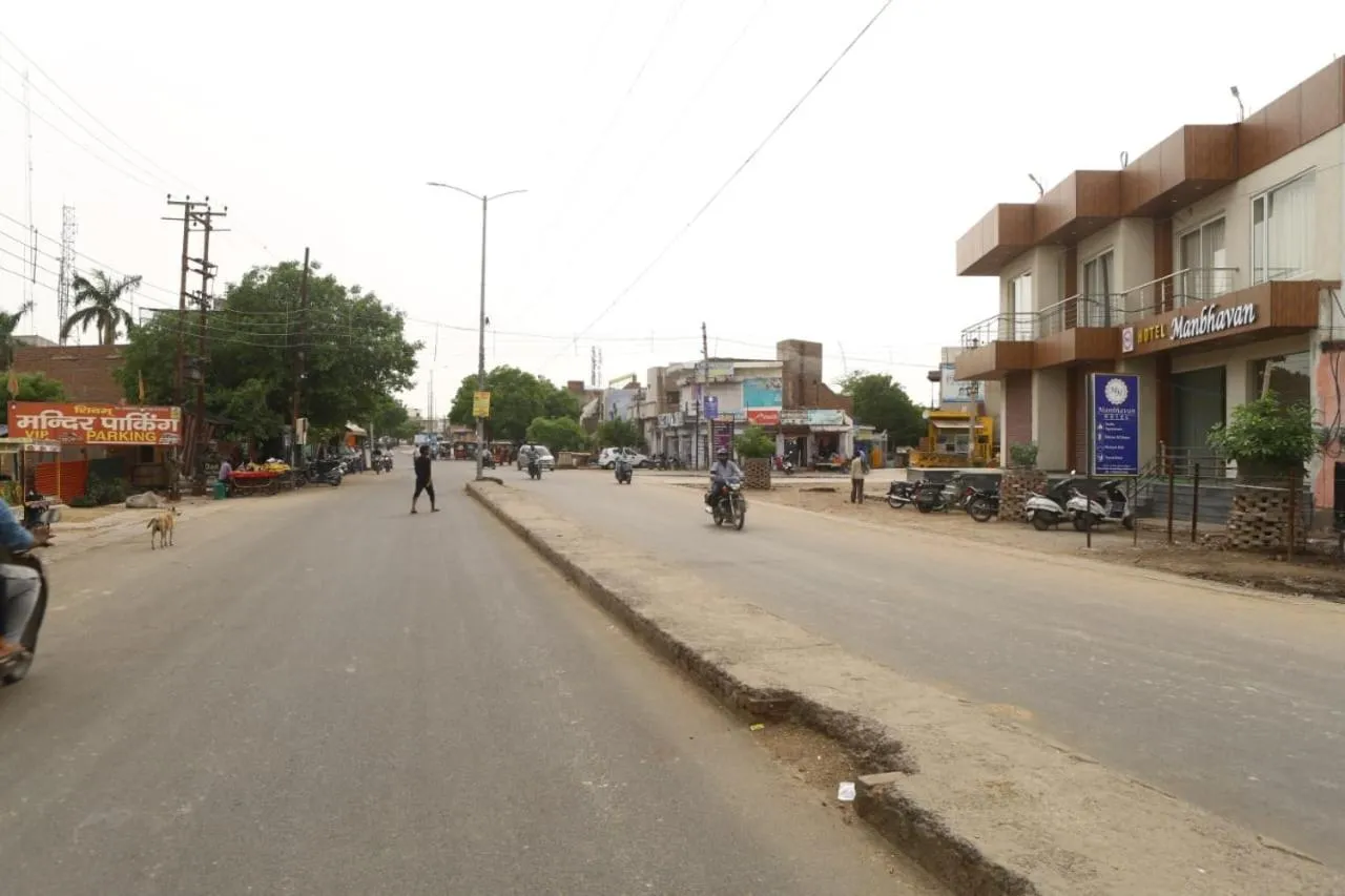Street view in Hotel Manbhavan