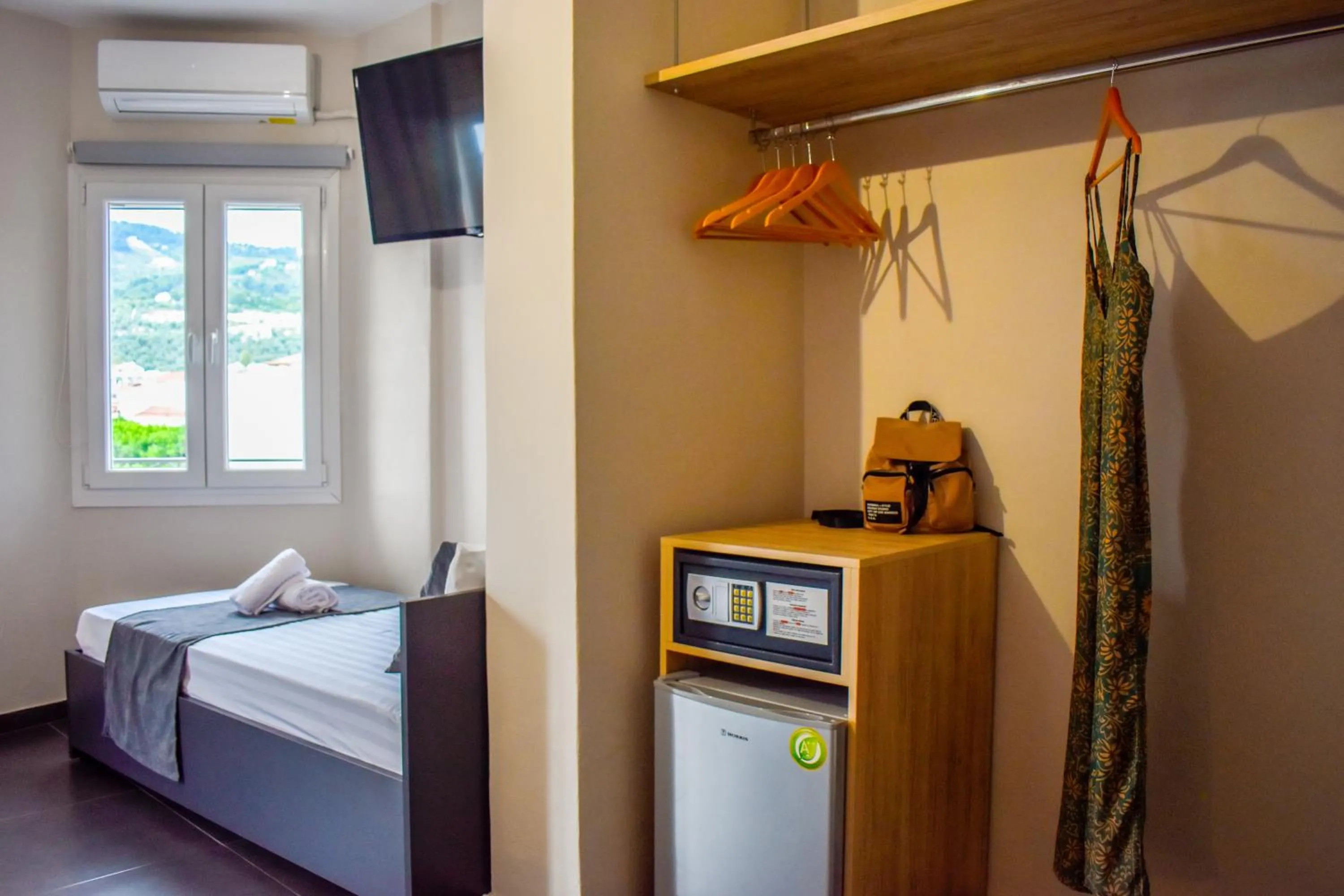 TV and multimedia, Bed in Entelia