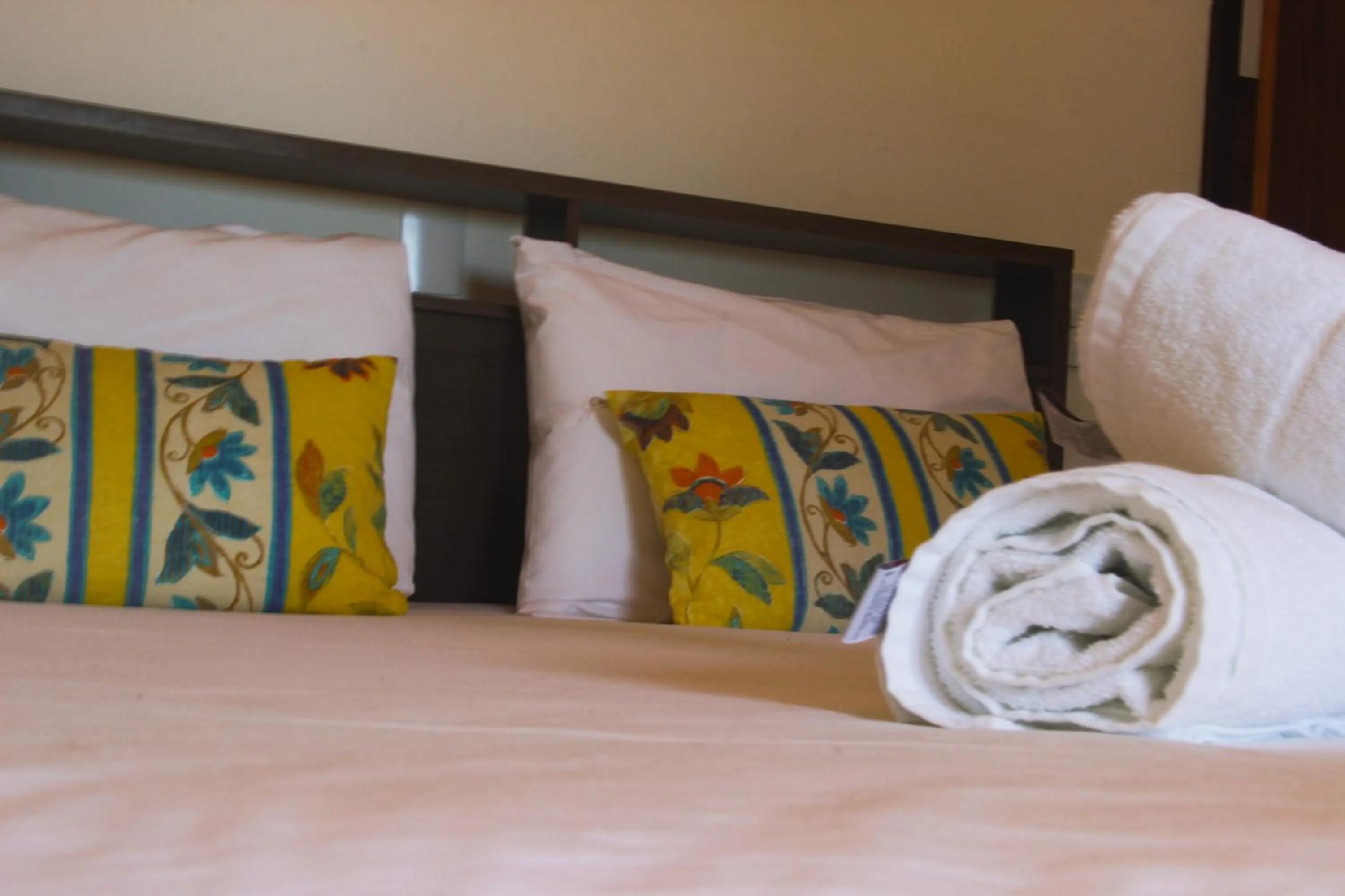 Bed in Flat's Portal do Sol-SMG