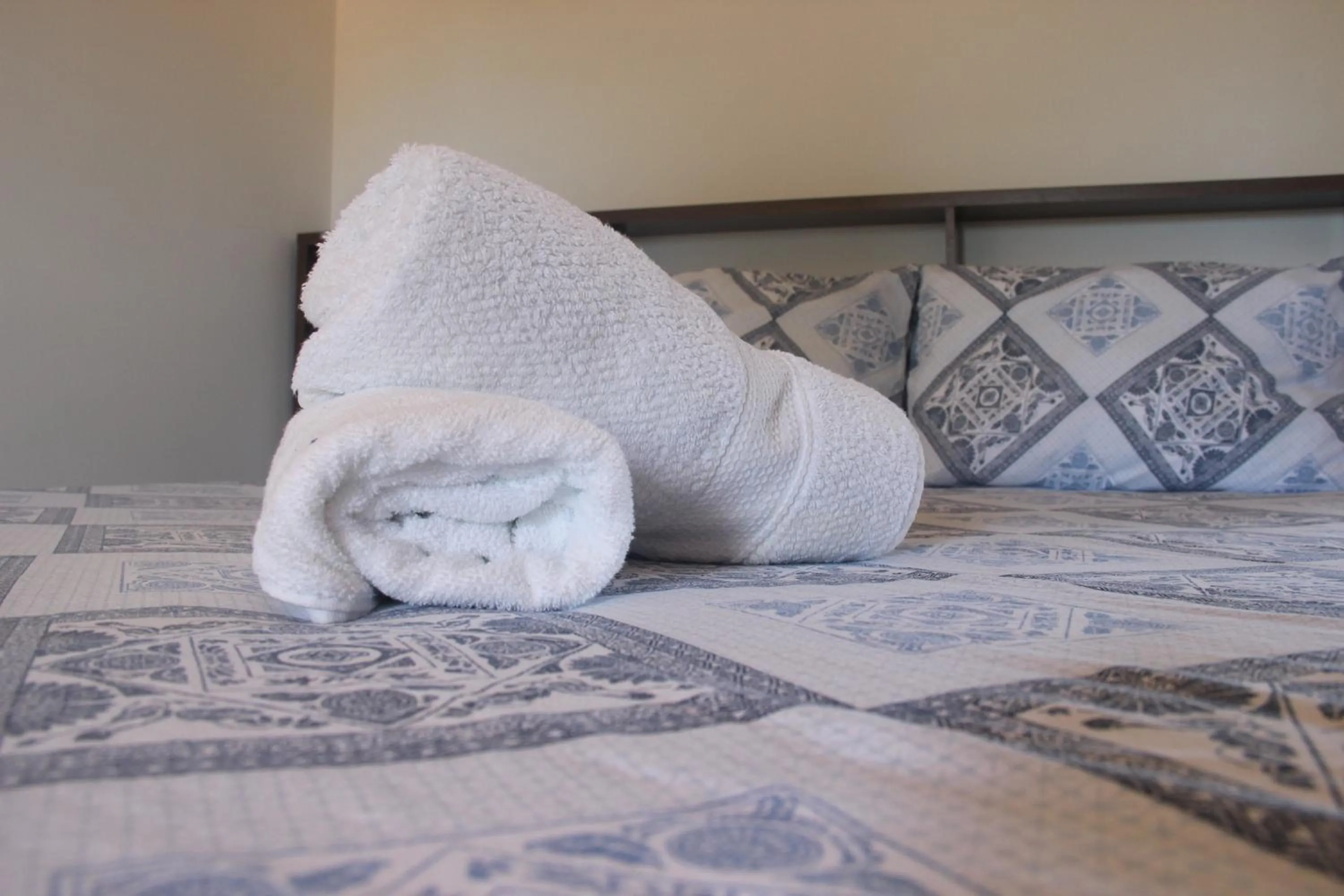 Bed in Flat's Portal do Sol-SMG