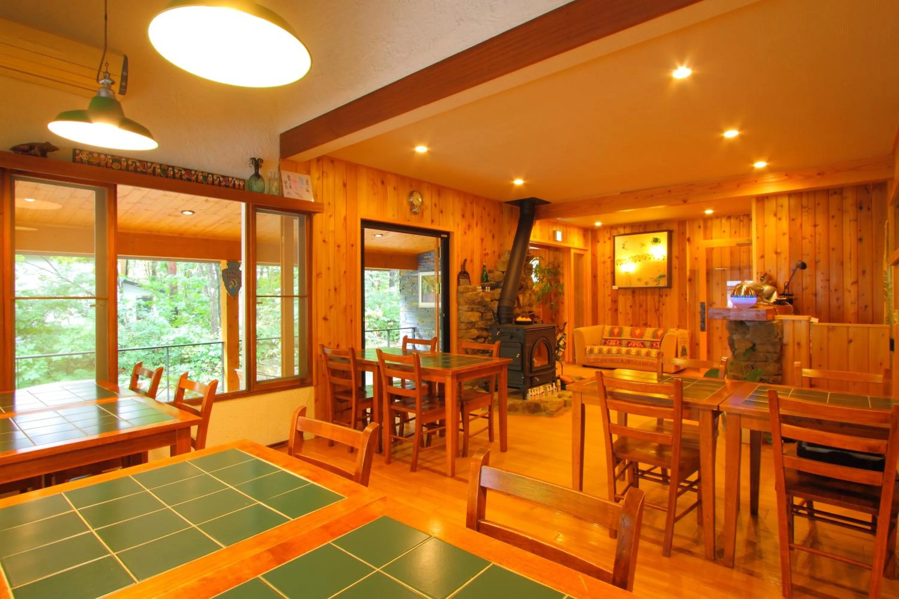 Restaurant/places to eat in Pension Tomato