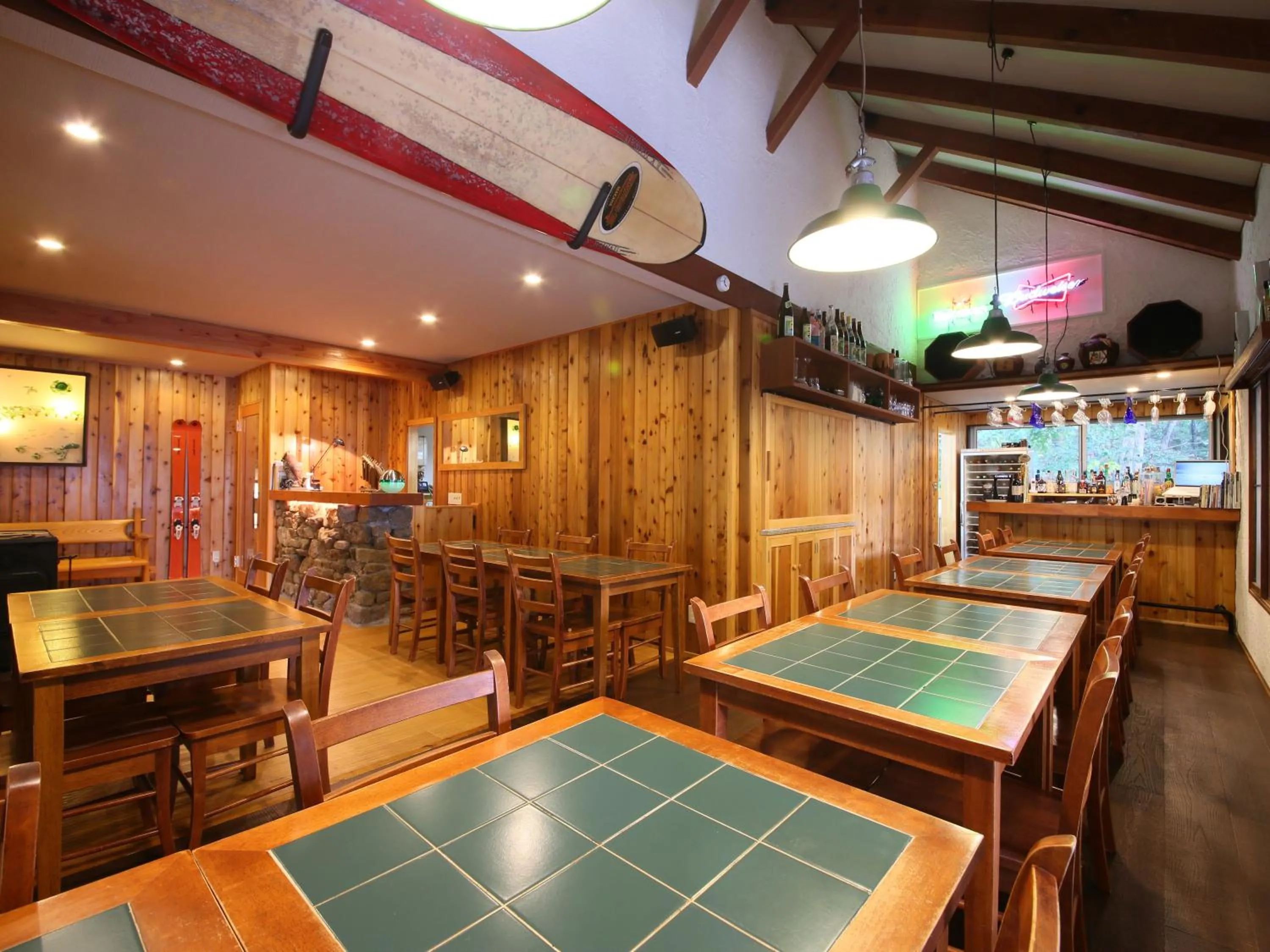 Restaurant/places to eat in Pension Tomato