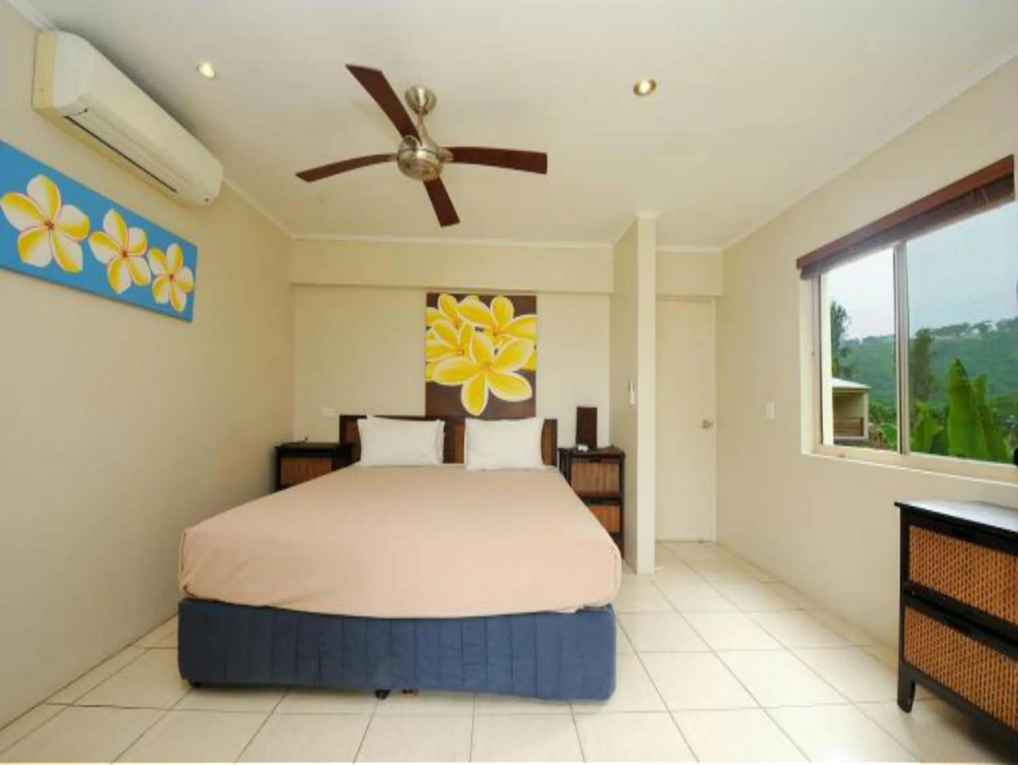 Bedroom, Bed in MG Cocomo Resort Vanuatu