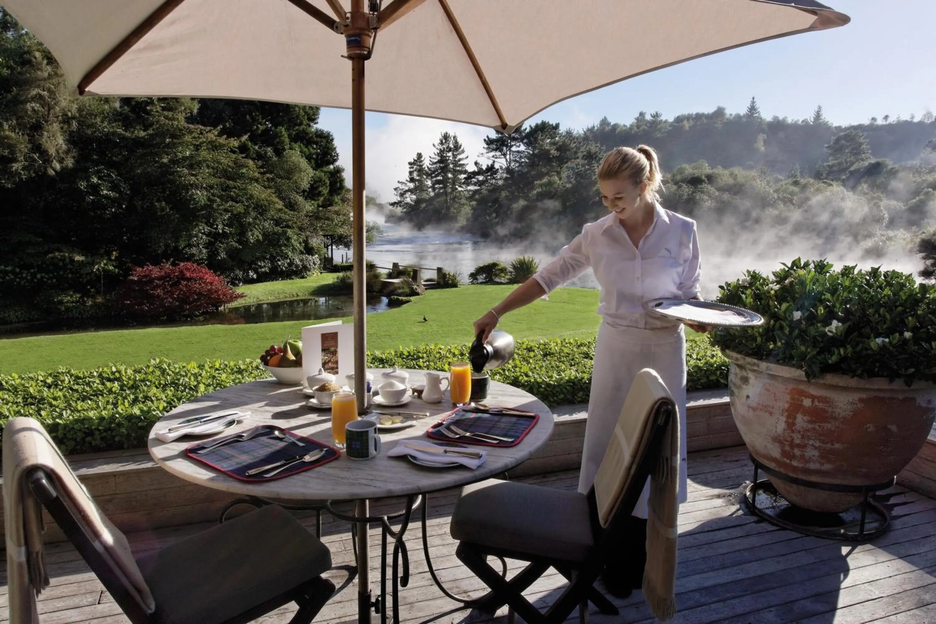 Breakfast in Huka Lodge