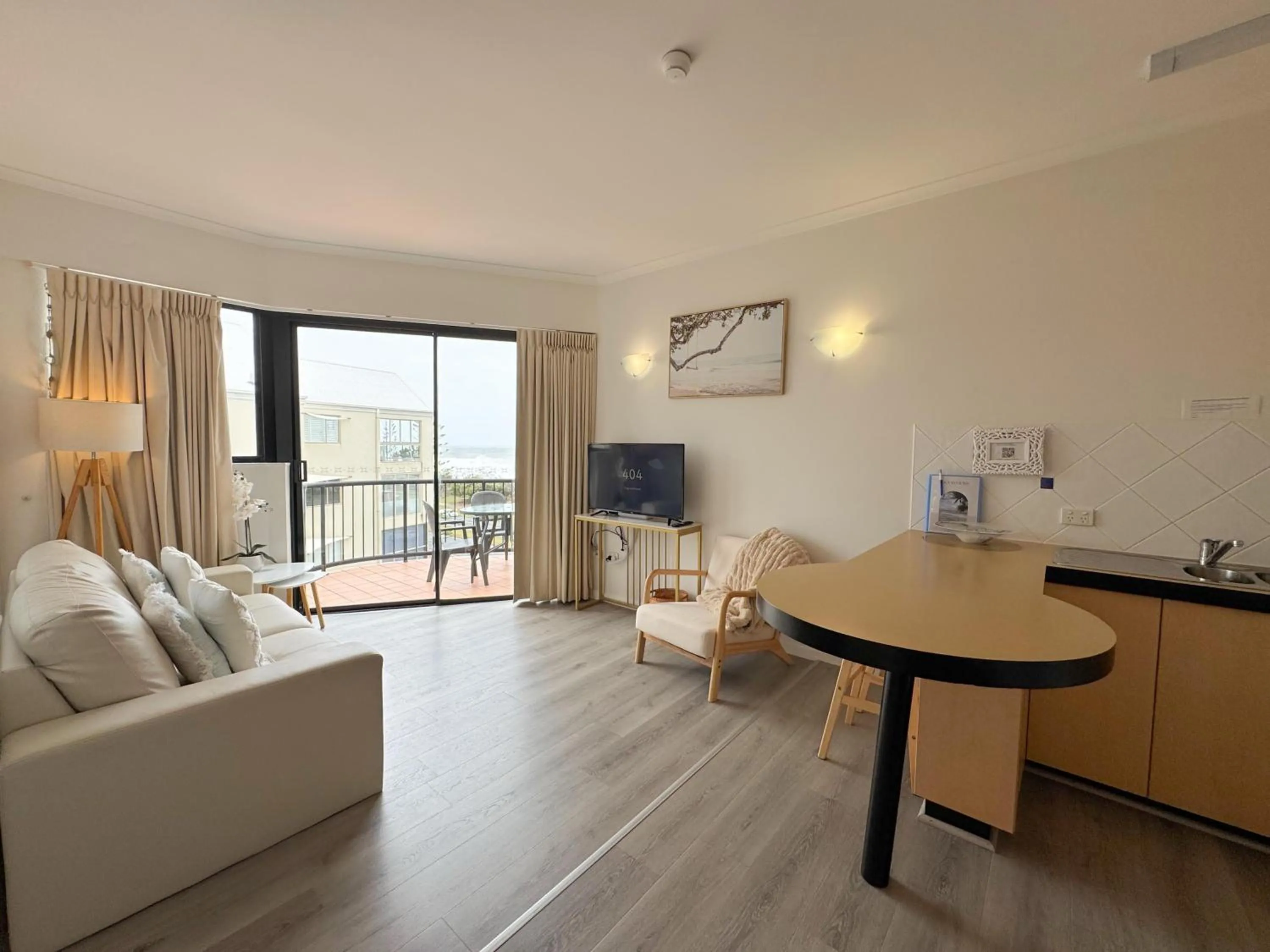 Ocean Views - Top floor