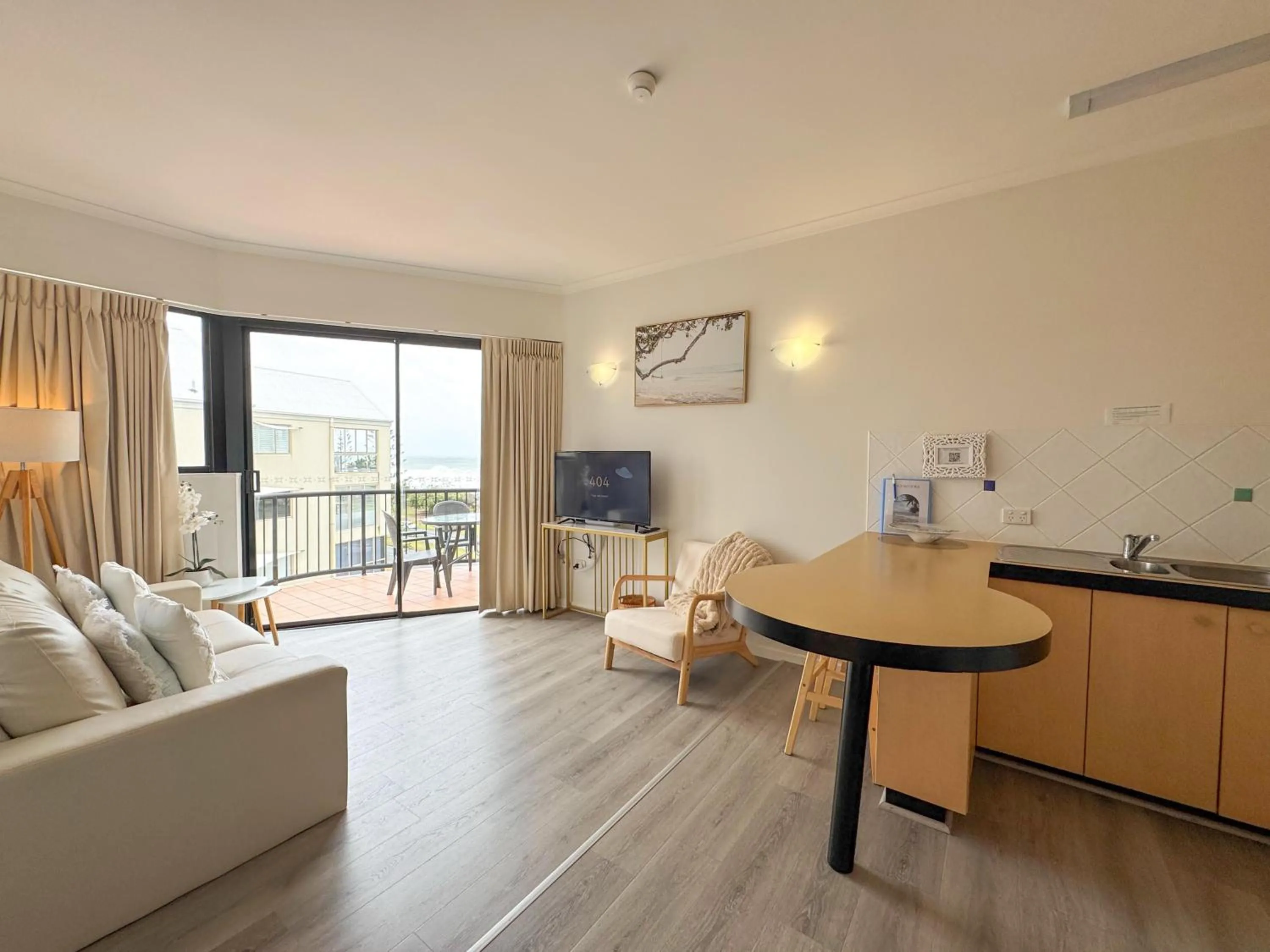 TV and multimedia in Ocean Views - Top floor
