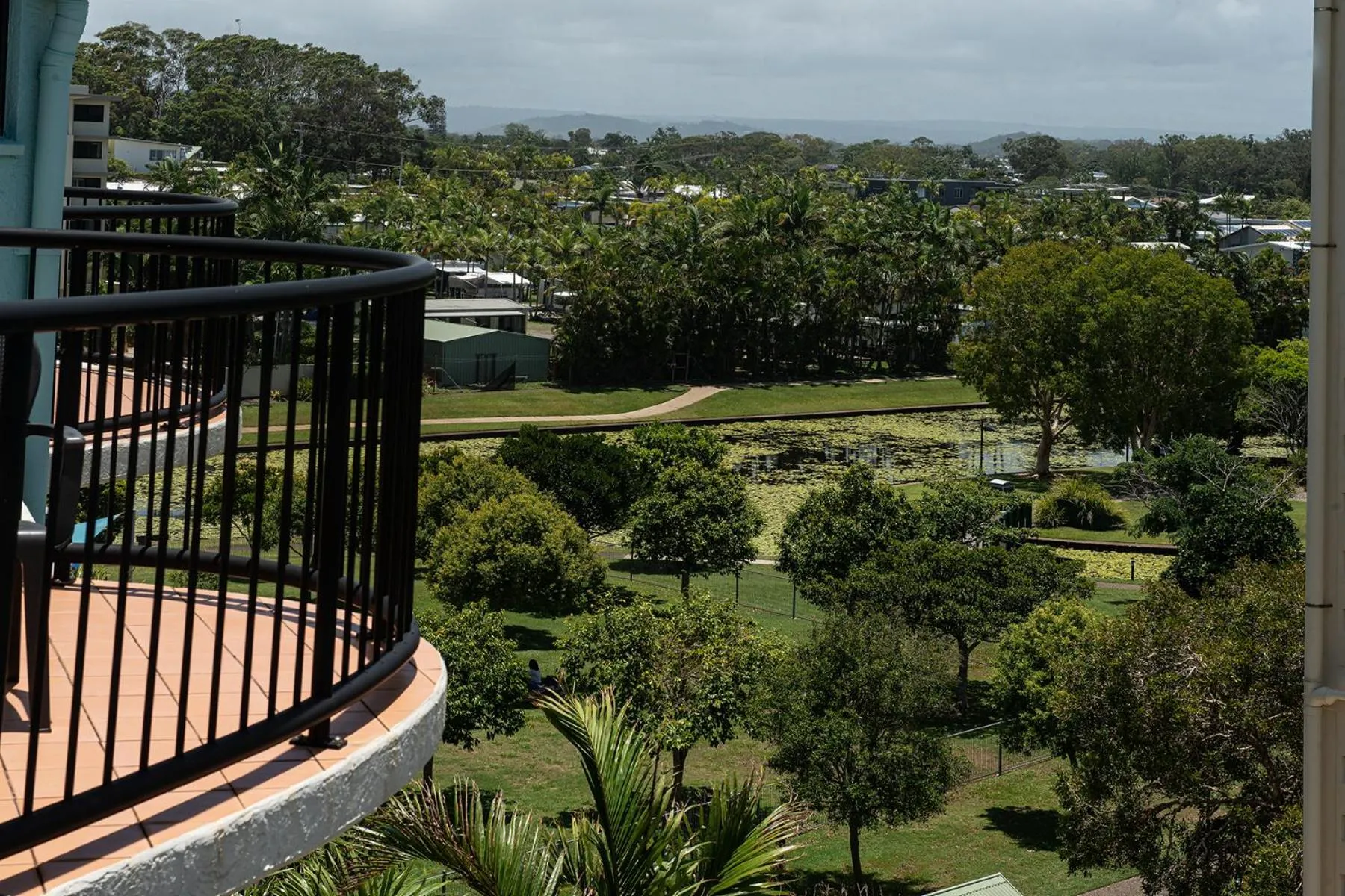Lake view in Ocean Views - Top floor