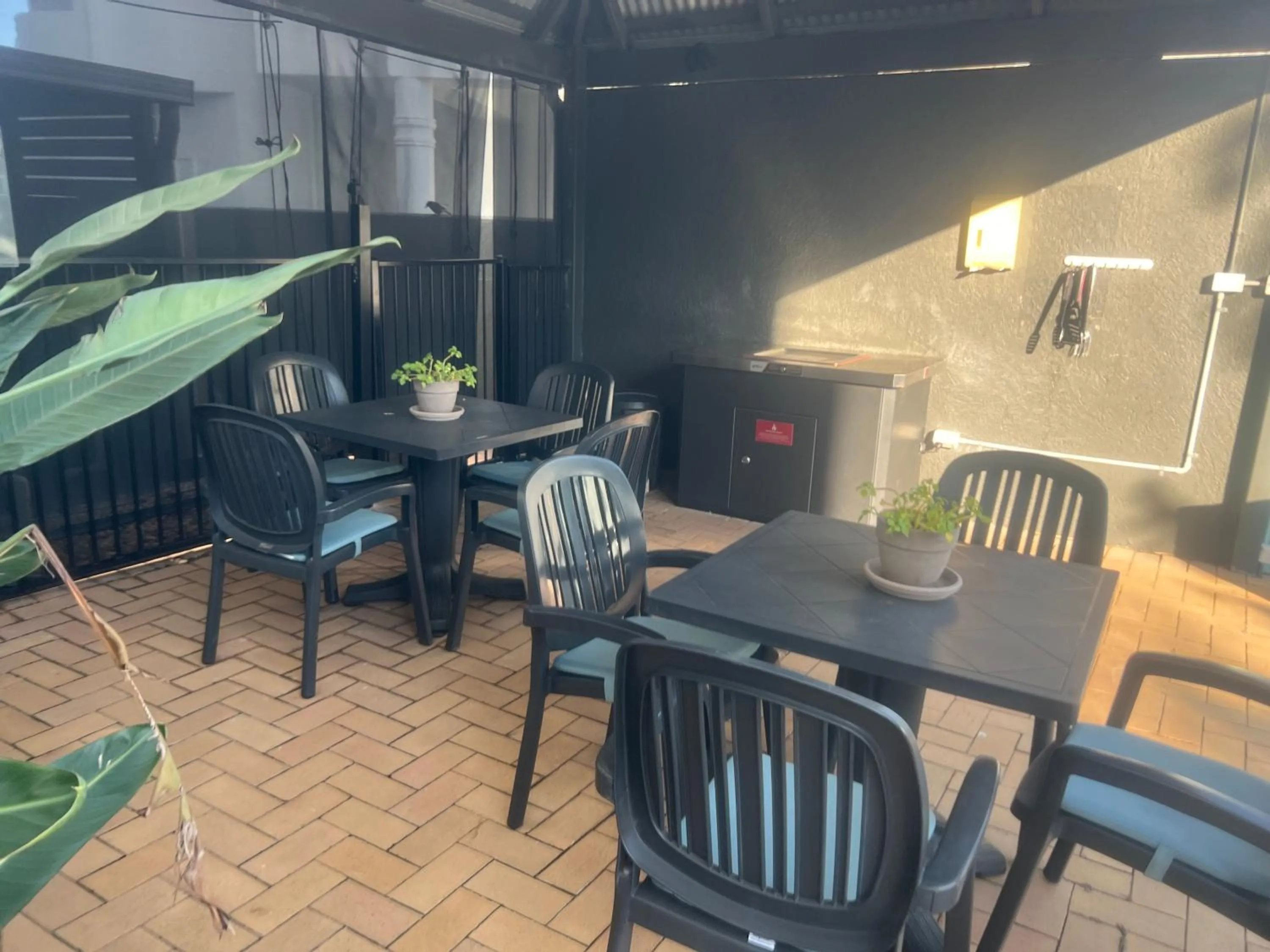 BBQ facilities in Ocean Views - Top floor