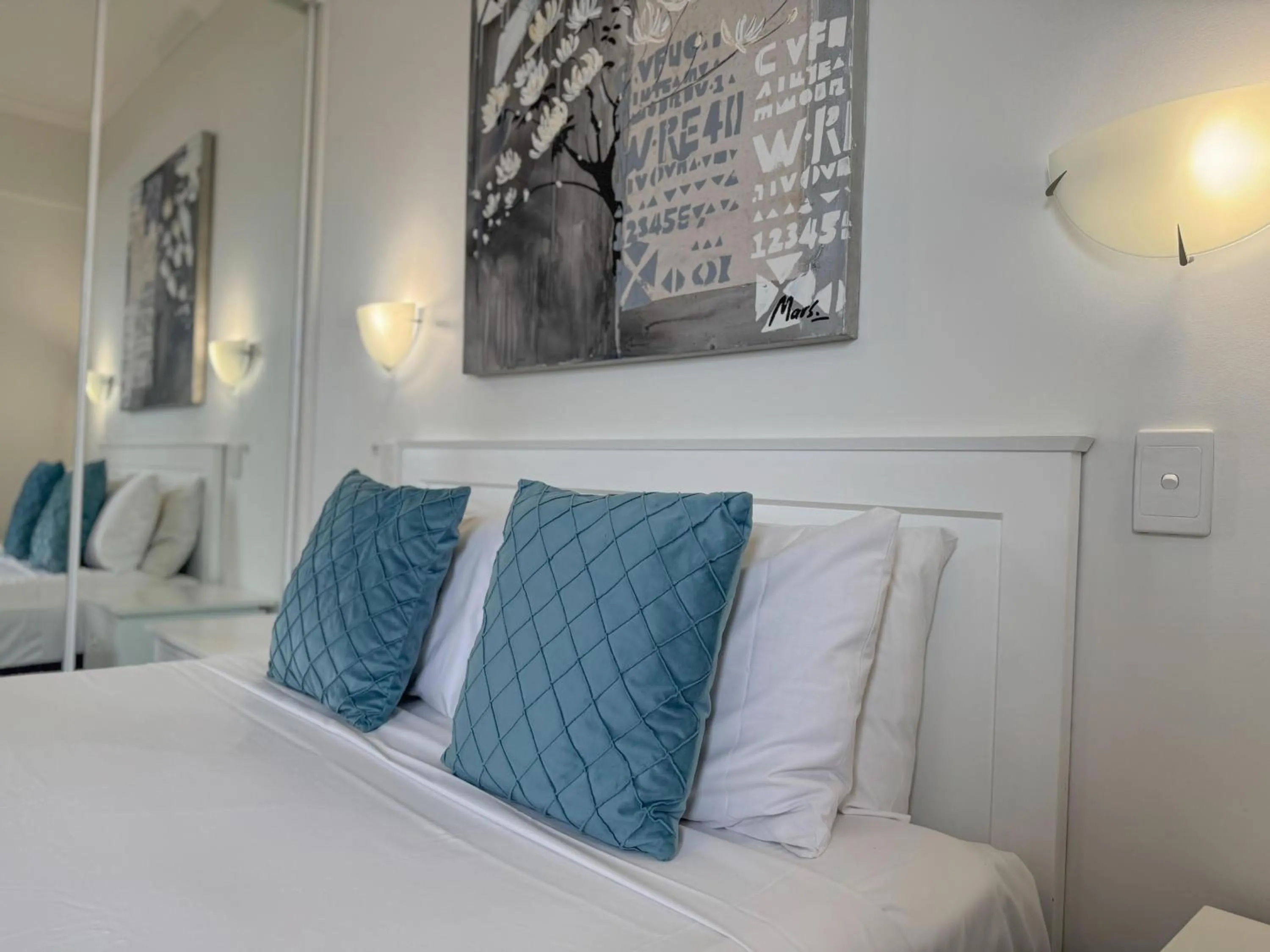 Bed in Ocean Views - Top floor