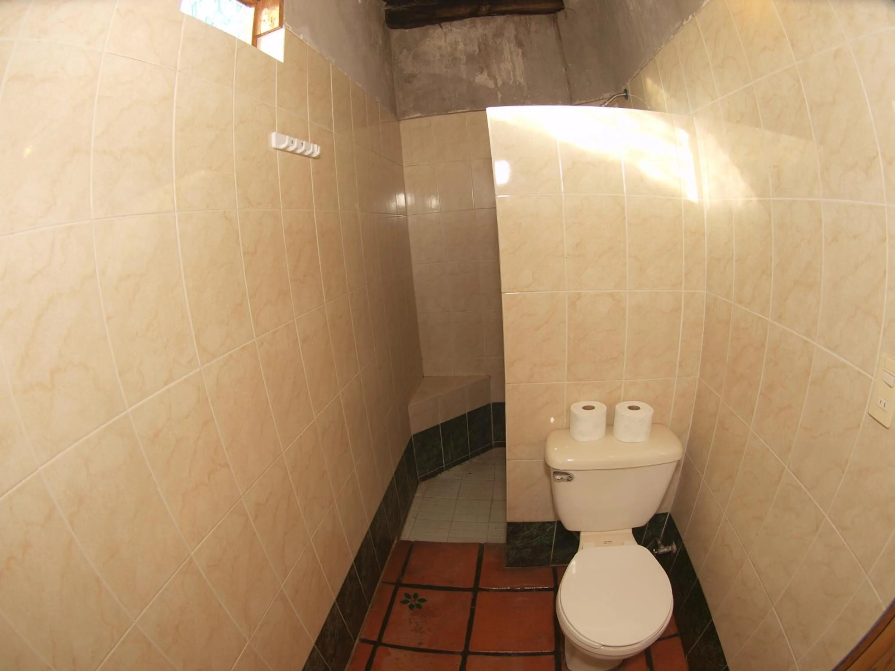 Shower in Hotel Cabaña Los Ruiseñores