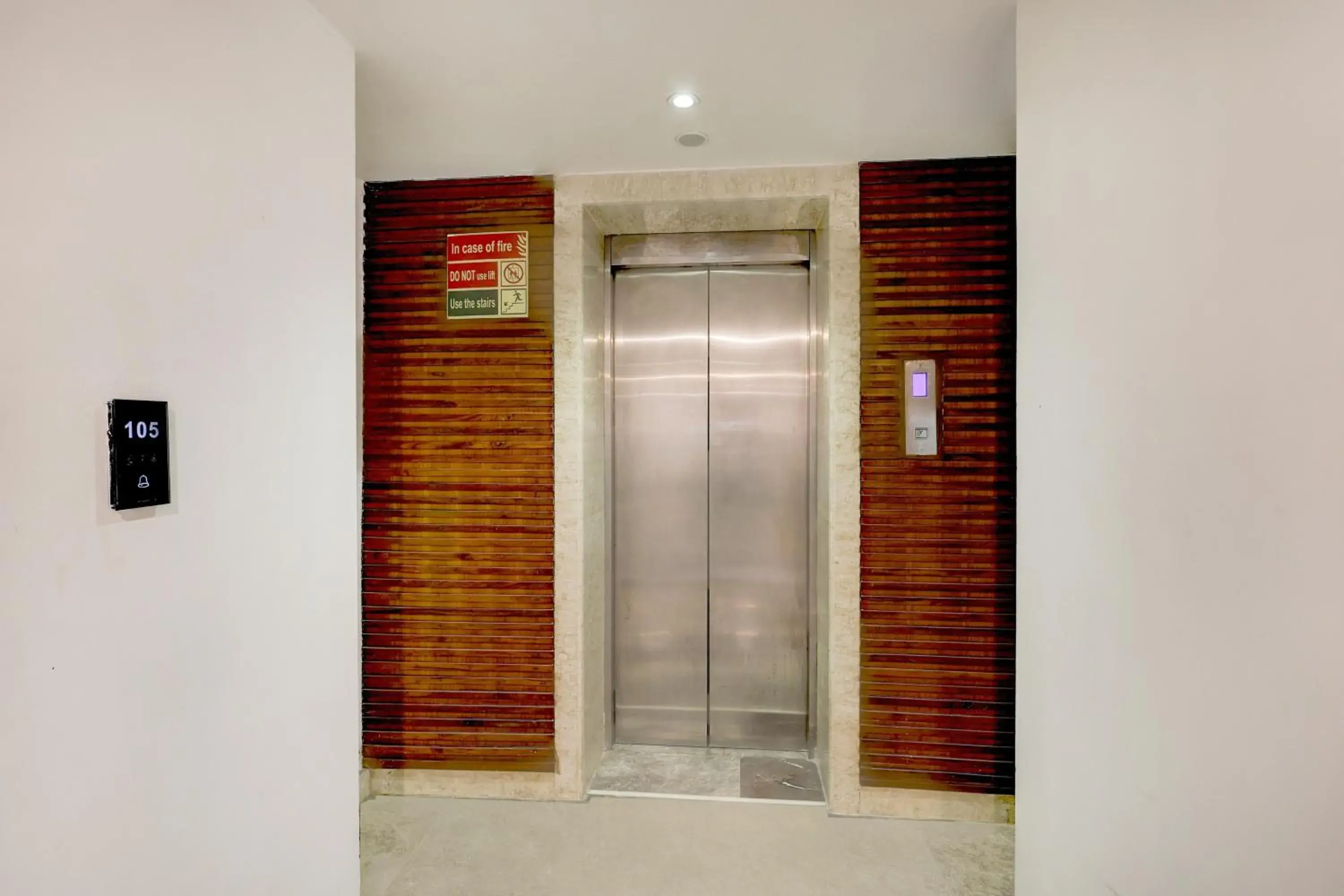 Lobby or reception in Super Townhouse Oak New Delhi Central Railway Junction Formerly Uppal International Lobby or reception in Super Townhouse Oak New Delhi Central Railway Junction Formerly Uppal International