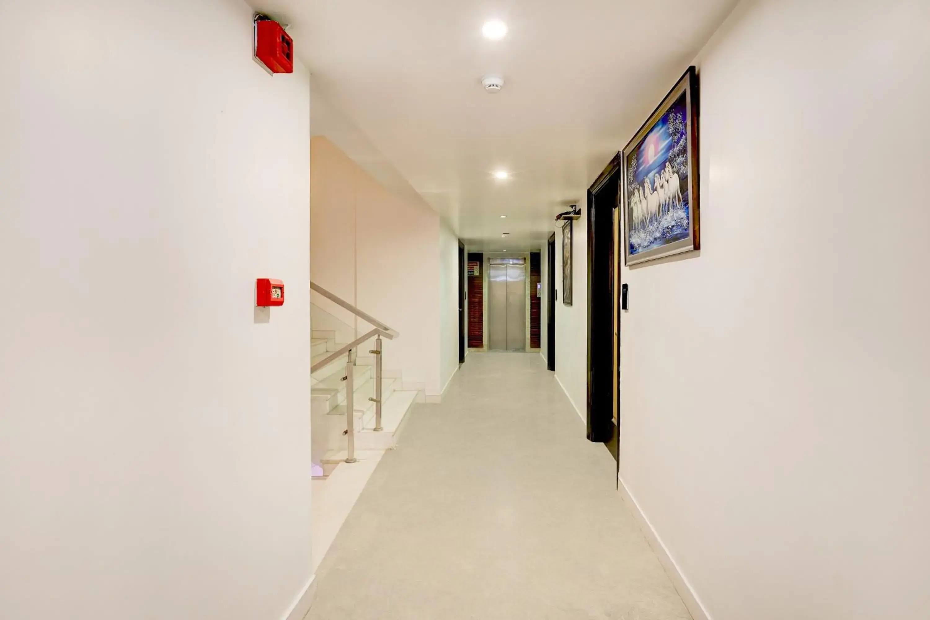 Lobby or reception in Super Townhouse Oak New Delhi Central Railway Junction Formerly Uppal International Lobby or reception in Super Townhouse Oak New Delhi Central Railway Junction Formerly Uppal International