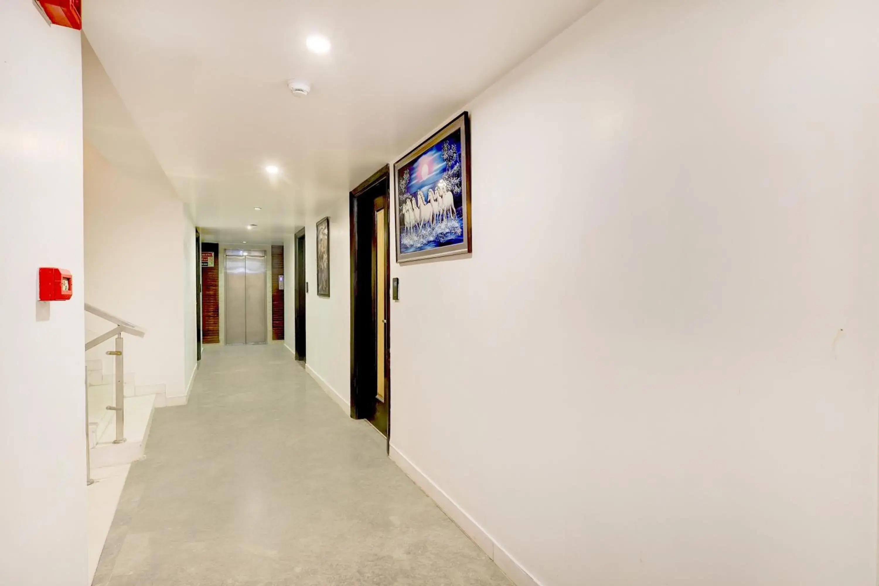 Lobby or reception in Super Townhouse Oak New Delhi Central Railway Junction Formerly Uppal International Lobby or reception in Super Townhouse Oak New Delhi Central Railway Junction Formerly Uppal International