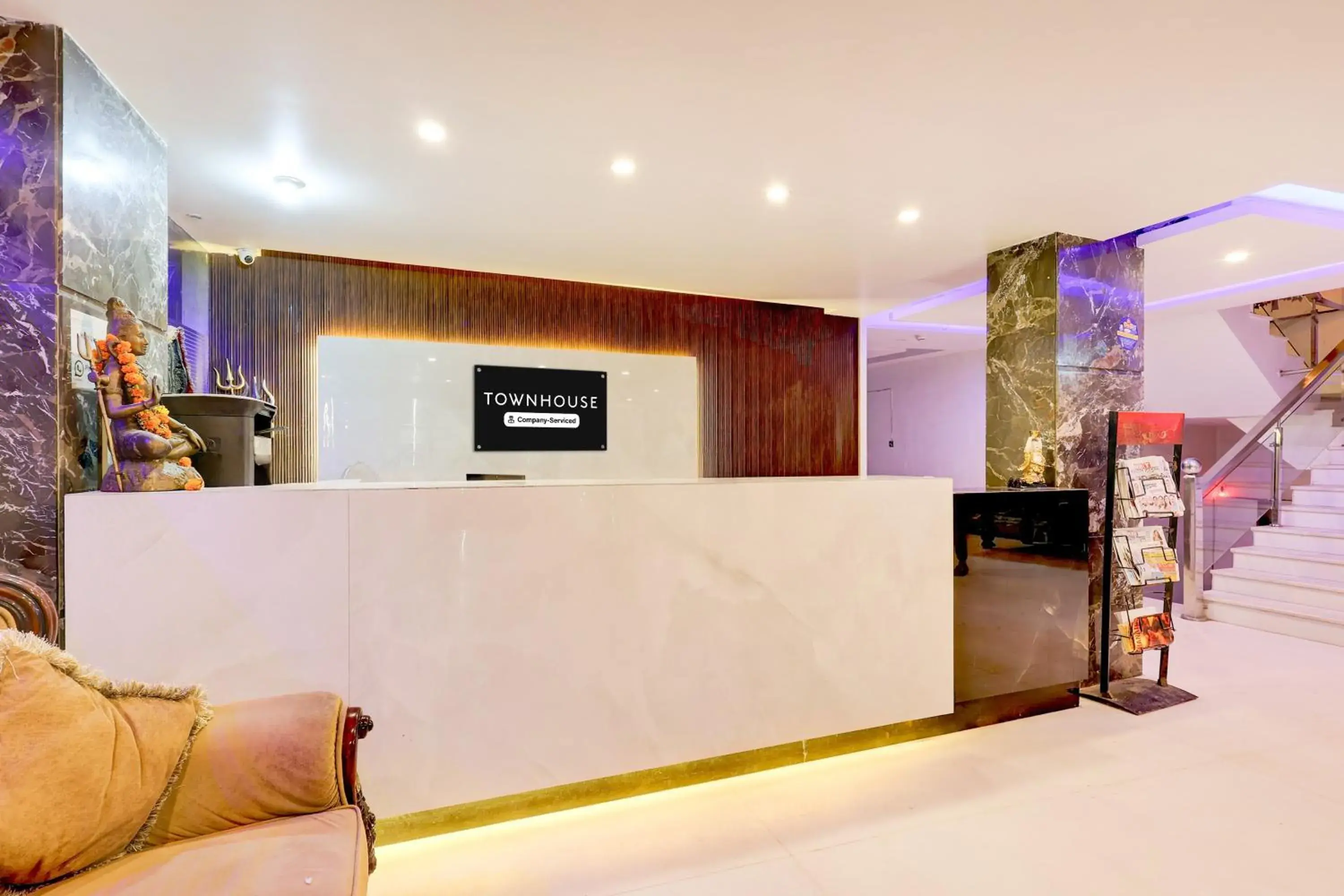 Lobby or reception in Super Townhouse Oak New Delhi Central Railway Junction Formerly Uppal International Lobby or reception in Super Townhouse Oak New Delhi Central Railway Junction Formerly Uppal International