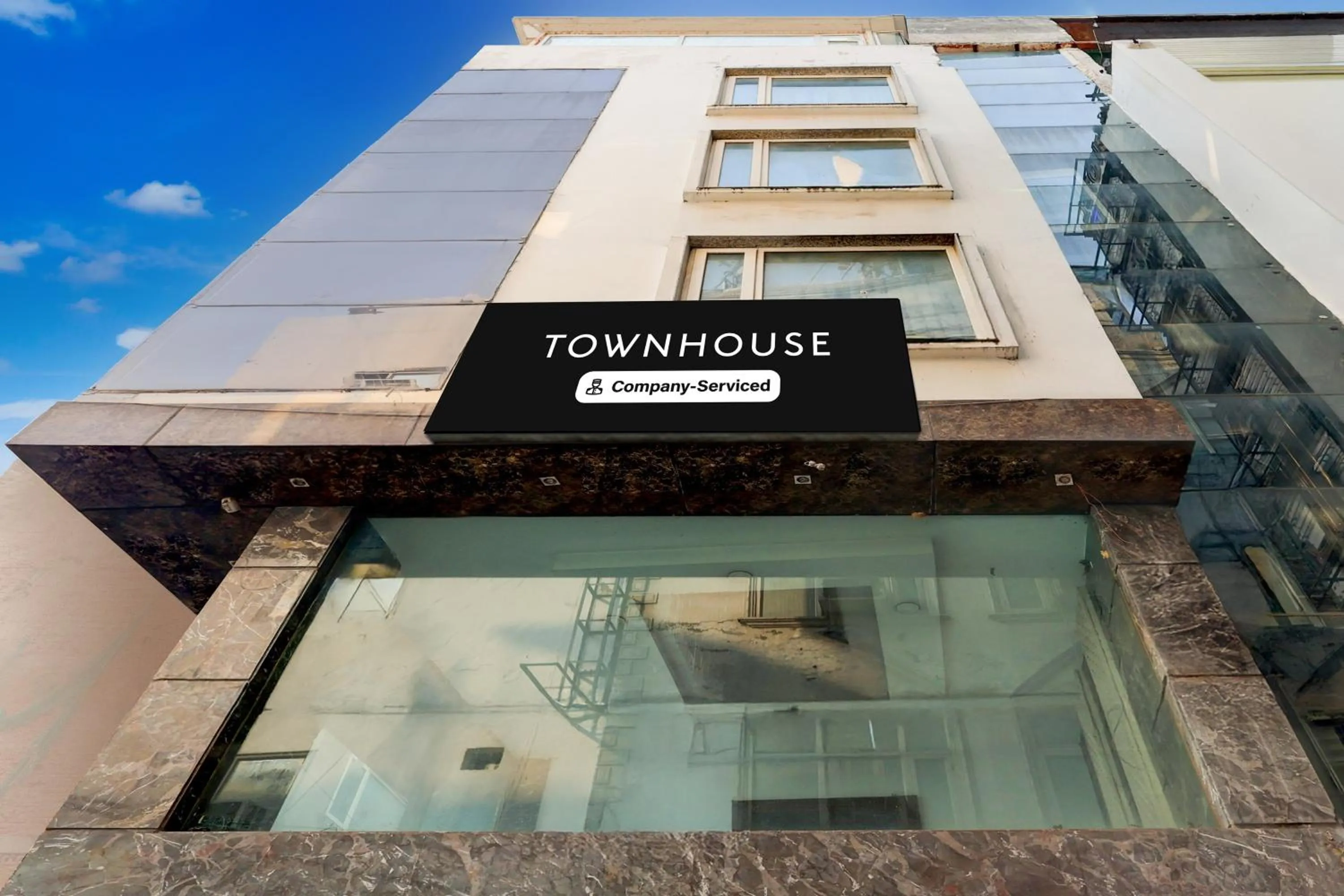 Facade/entrance in Super Townhouse Oak New Delhi Central Railway Junction Formerly Uppal International