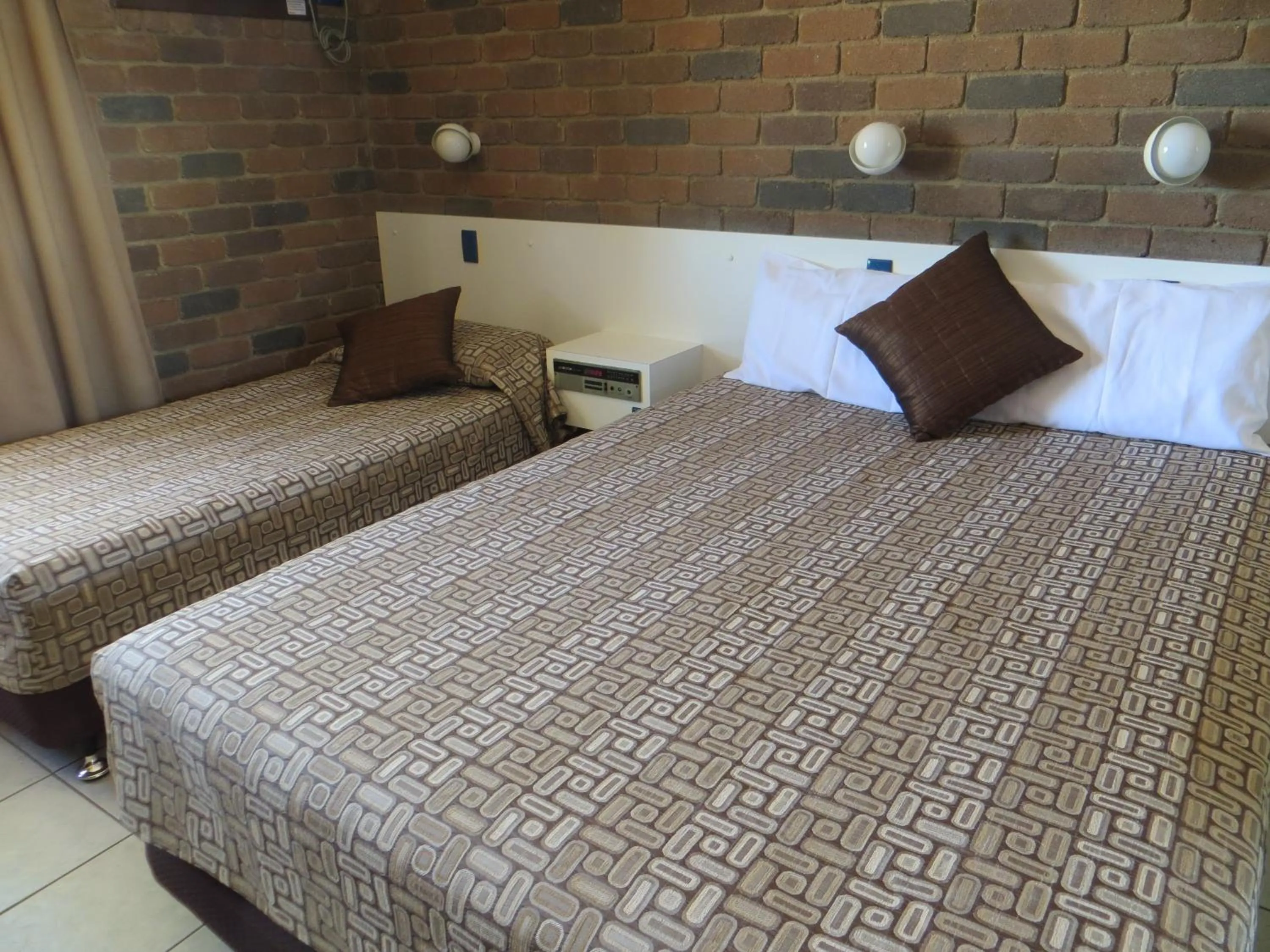 Bedroom, Bed in Cattleman's Rest Motor Inn