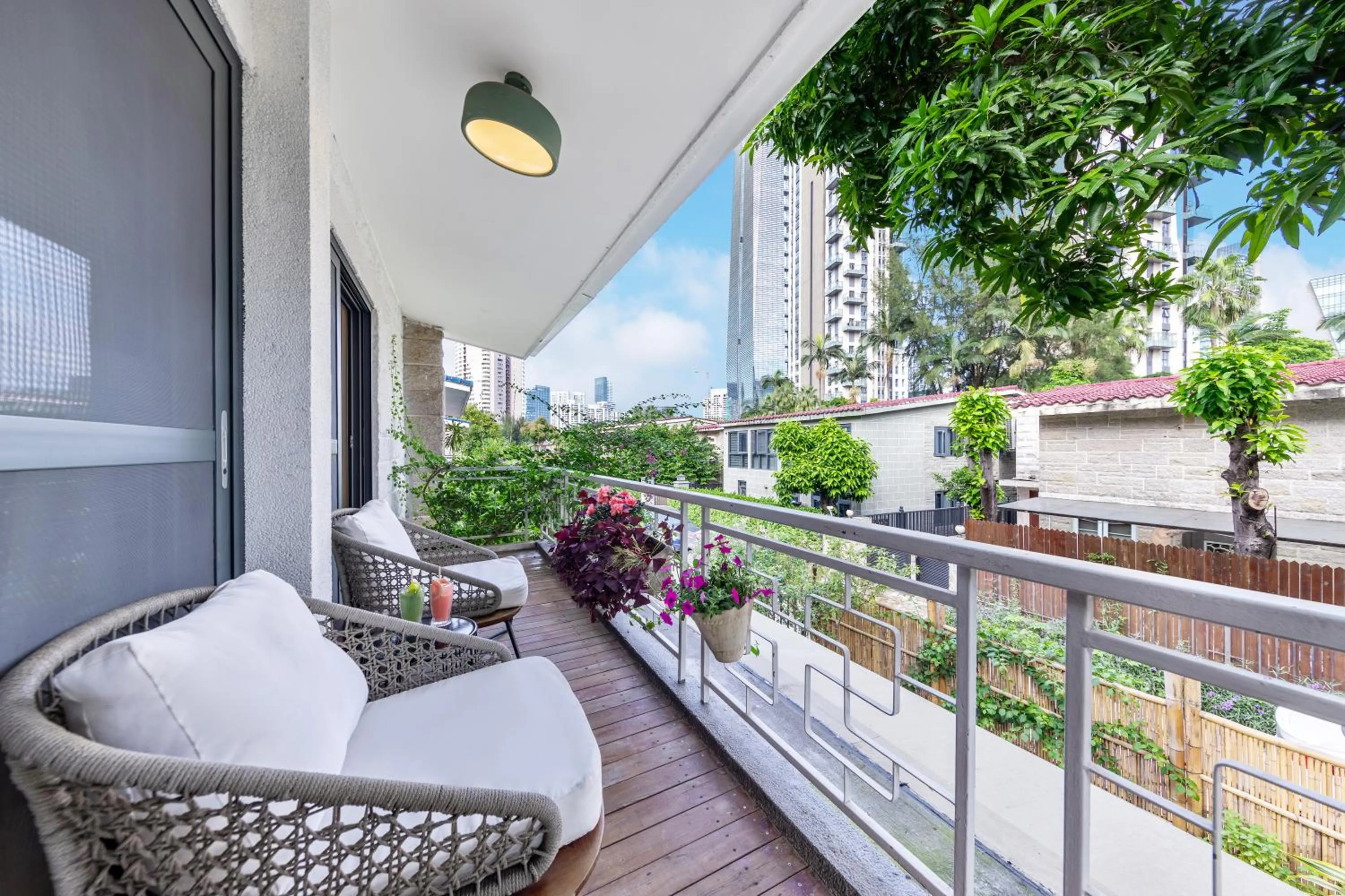 View (from property/room) in 6號花園別墅酒店 Shenzhen No'6 Garden Villa --French Window with garden view,Close to Sea World &Shekou Ferry Port &K11 Ecoast &Subway Nearby ,Offer Western food and coffee &English speaking with tour services