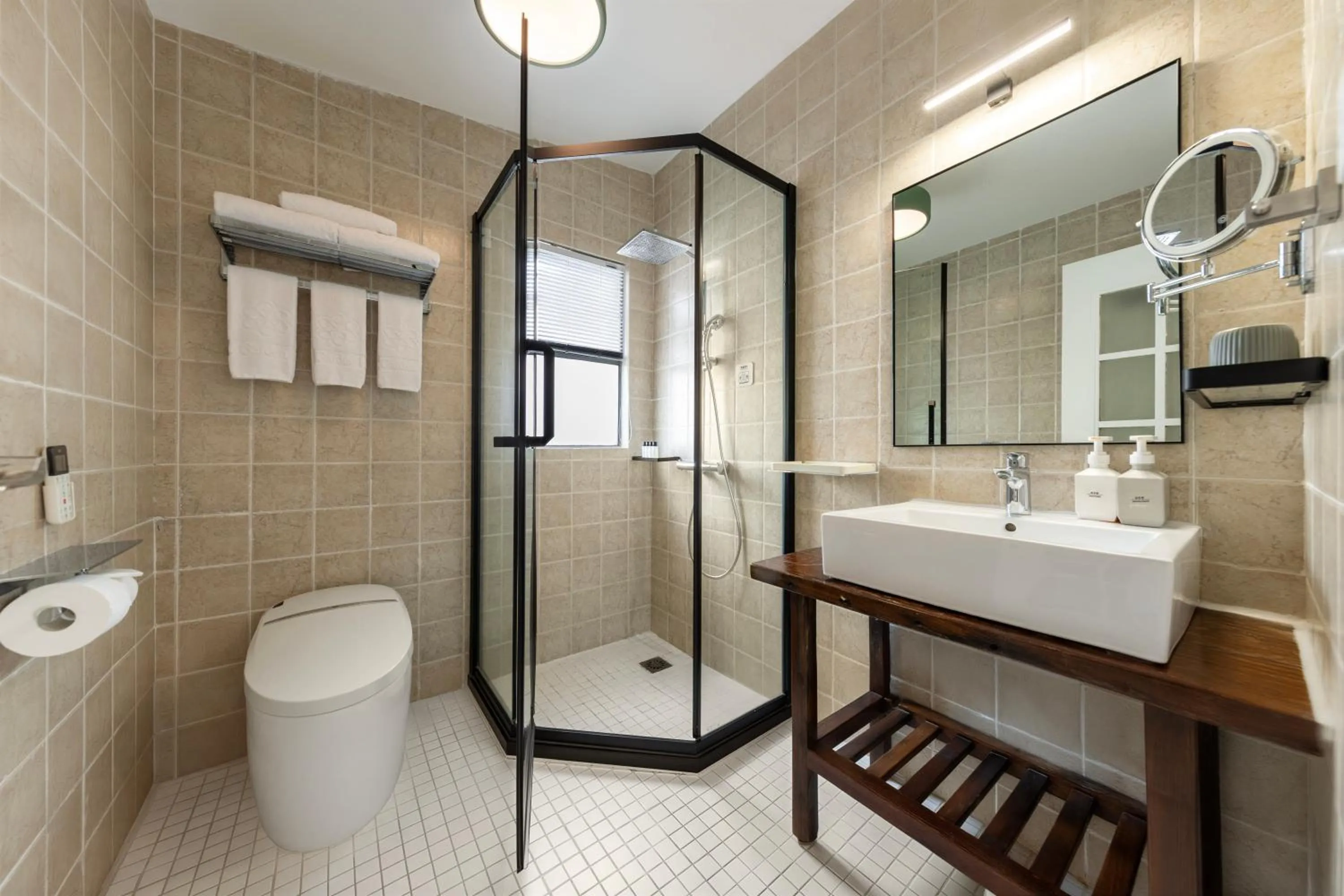 Toilet in Shenzhen No'6 Garden Villa