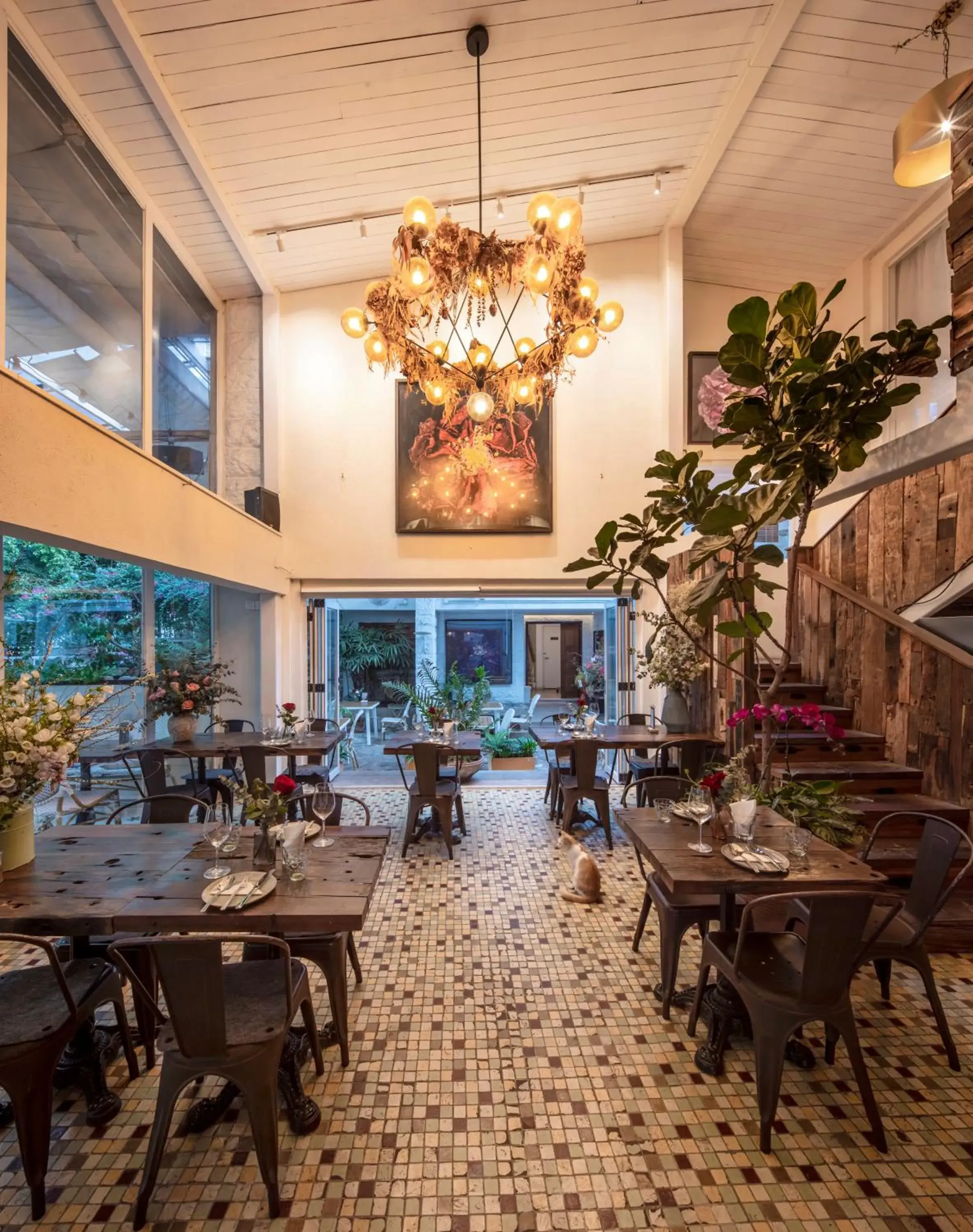 Restaurant/places to eat in 6號花園別墅酒店 Shenzhen No'6 Garden Villa --French Window with garden view,Close to Sea World &Shekou Ferry Port &K11 Ecoast &Subway Nearby ,Offer Western food and coffee &English speaking with tour services Restaurant/places to eat in 6號花園別墅酒店 Shenzhen No'6 Garden Villa --French Window with garden view,Close to Sea World &Shekou Ferry Port &K11 Ecoast &Subway Nearby ,Offer Western food and coffee &English speaking with tour services