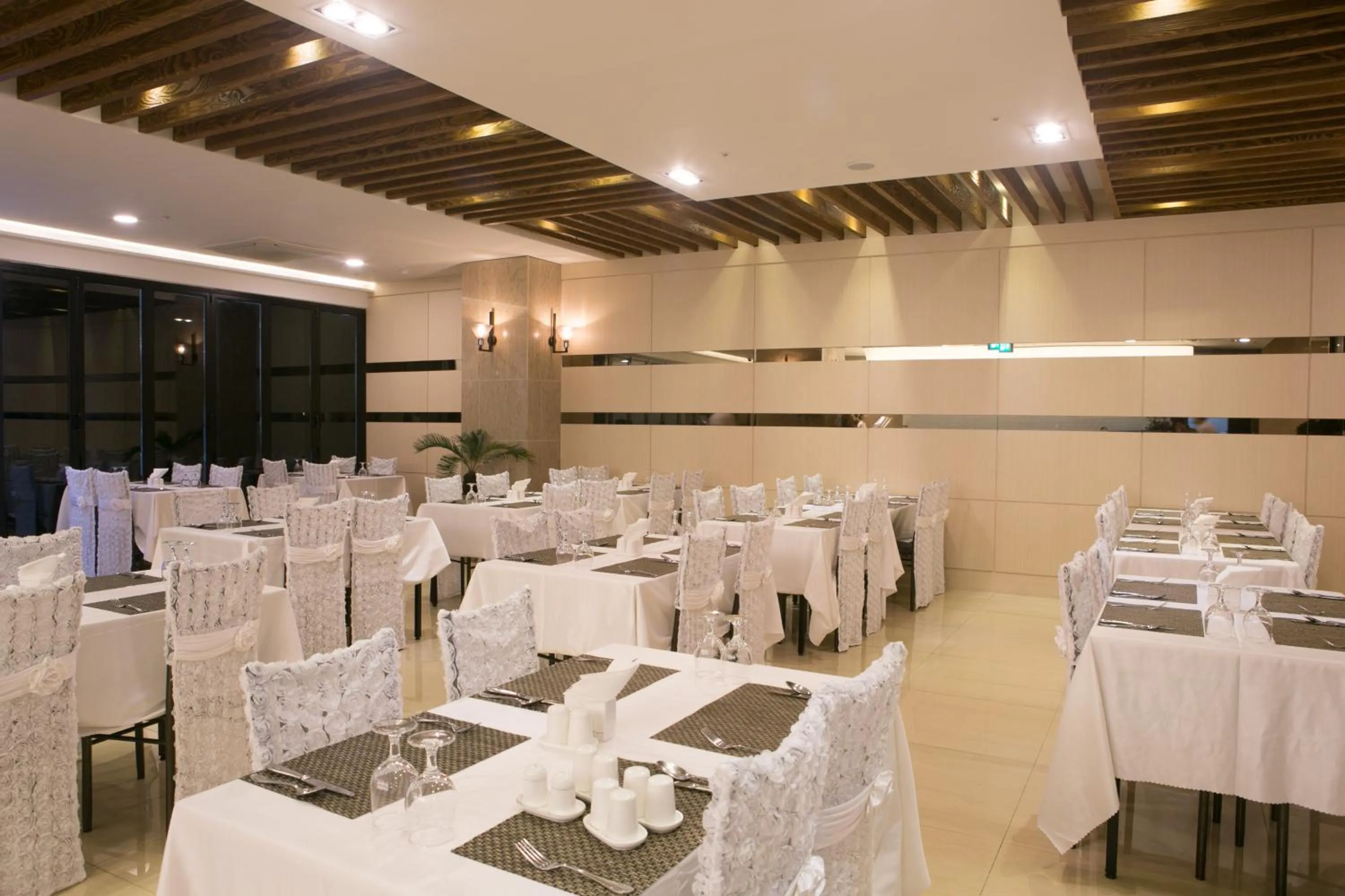 Dining area in The Koryo Hotel