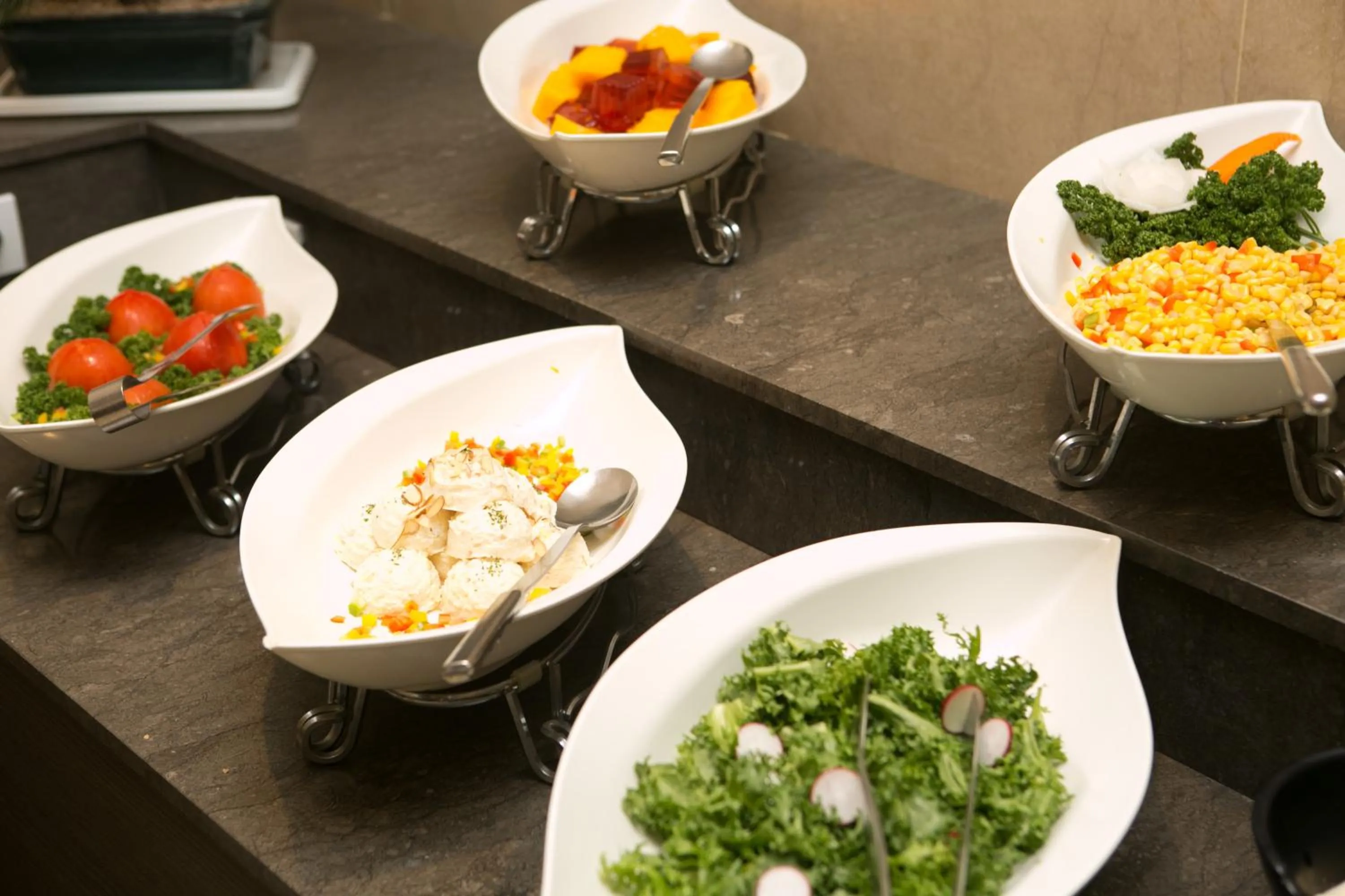 Restaurant/places to eat in The Koryo Hotel