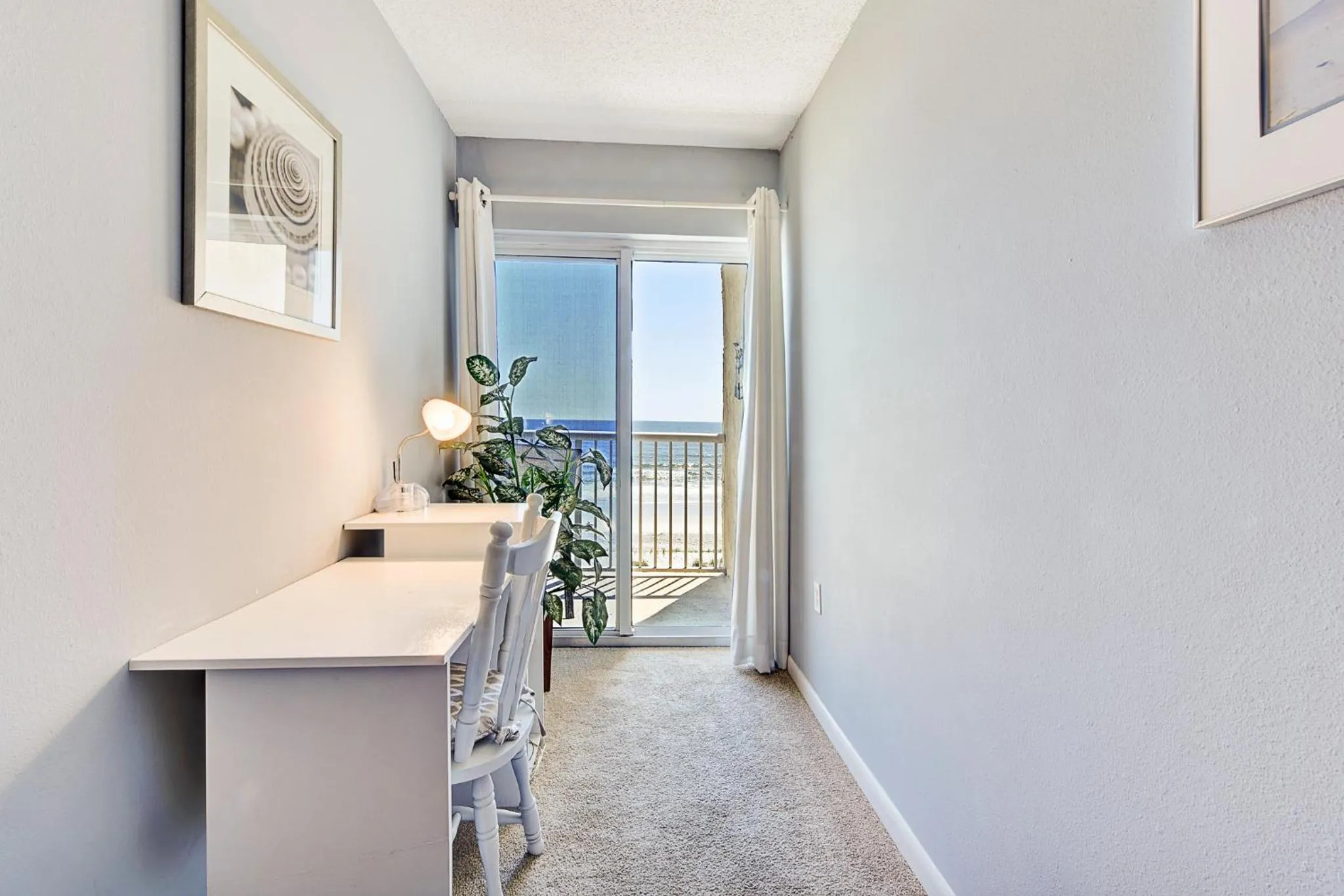 Property building in Jacksonville Beachdrifter 406