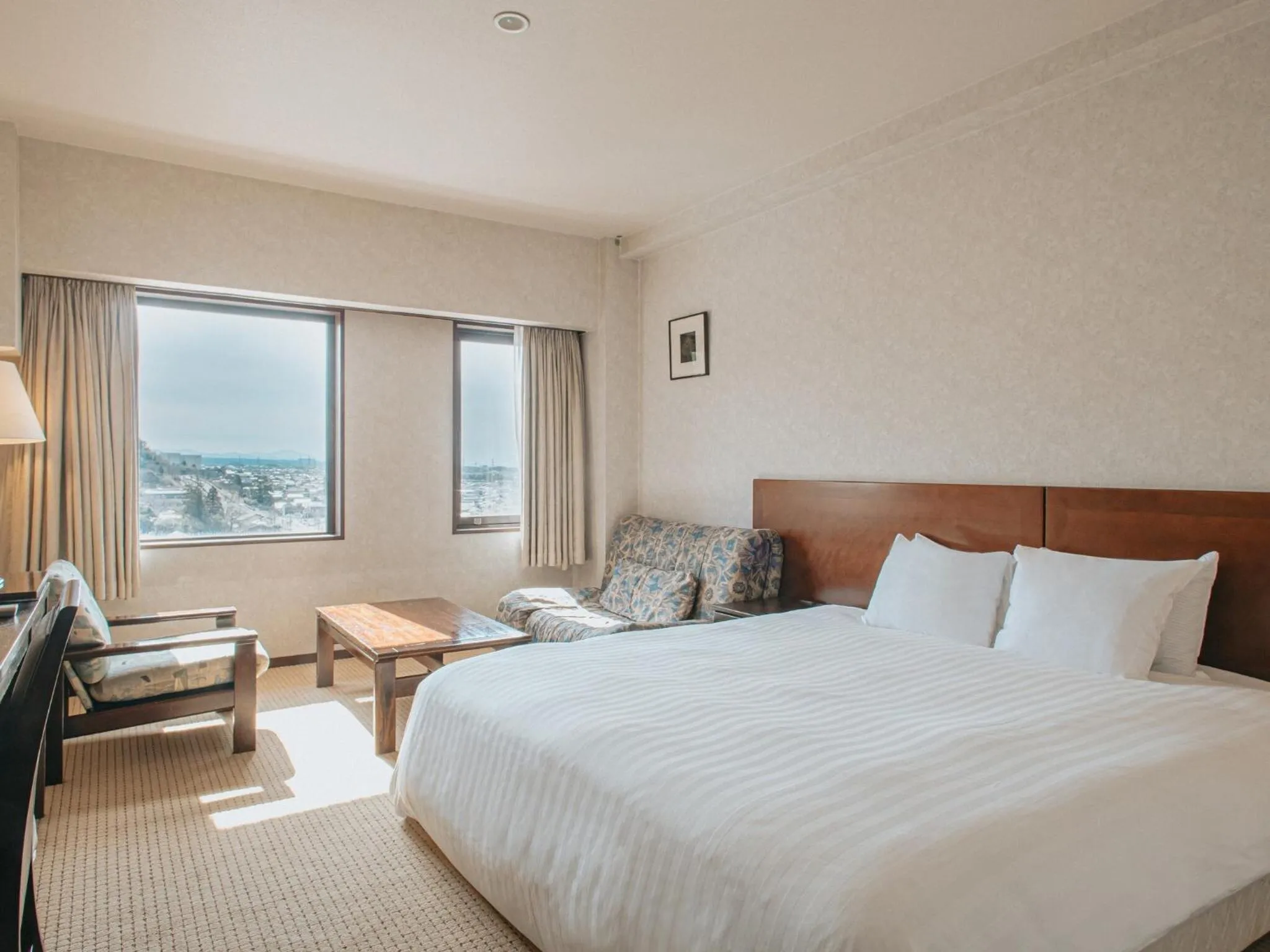 View (from property/room), Bed in Kanazawa Kokusai Hotel