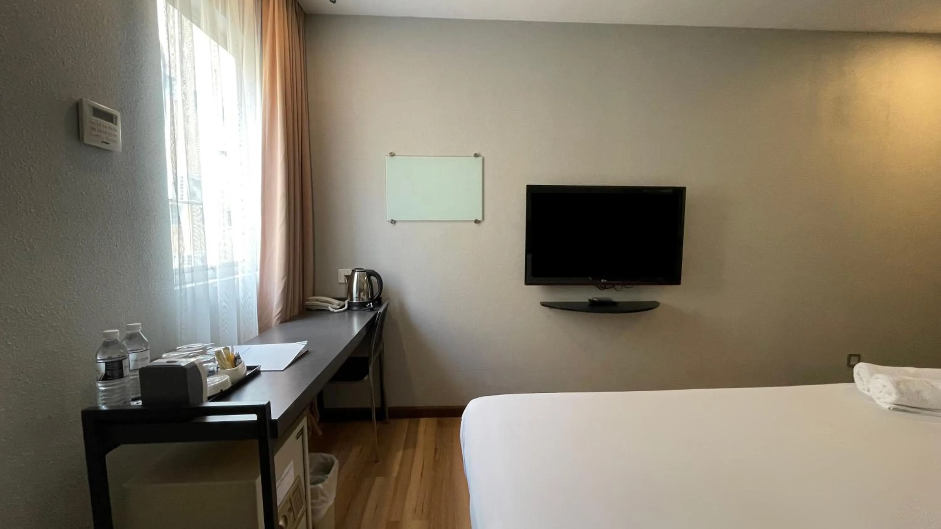 Bed in The Leverage Business Hotel - Rawang