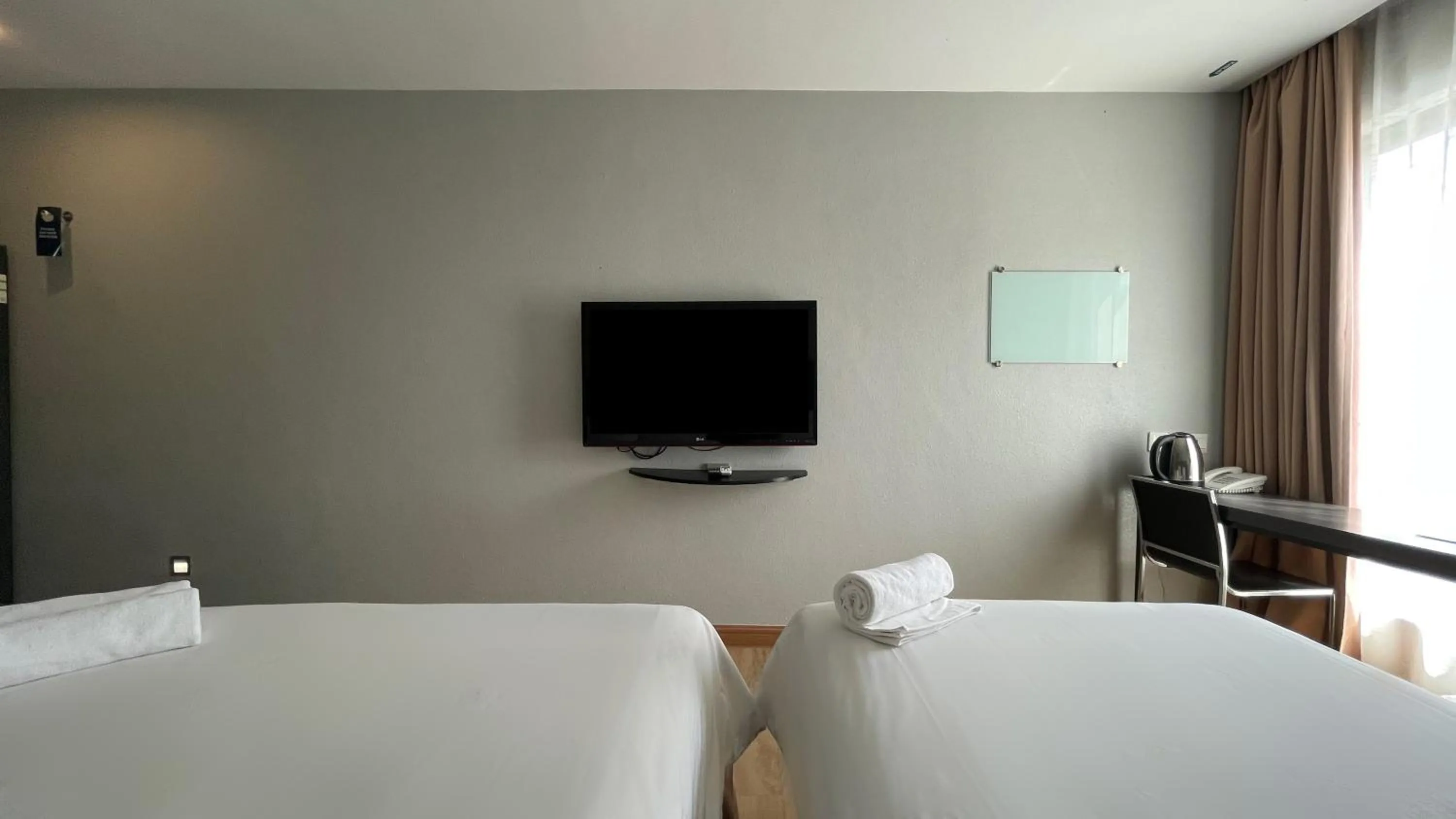 Bed in The Leverage Business Hotel - Rawang