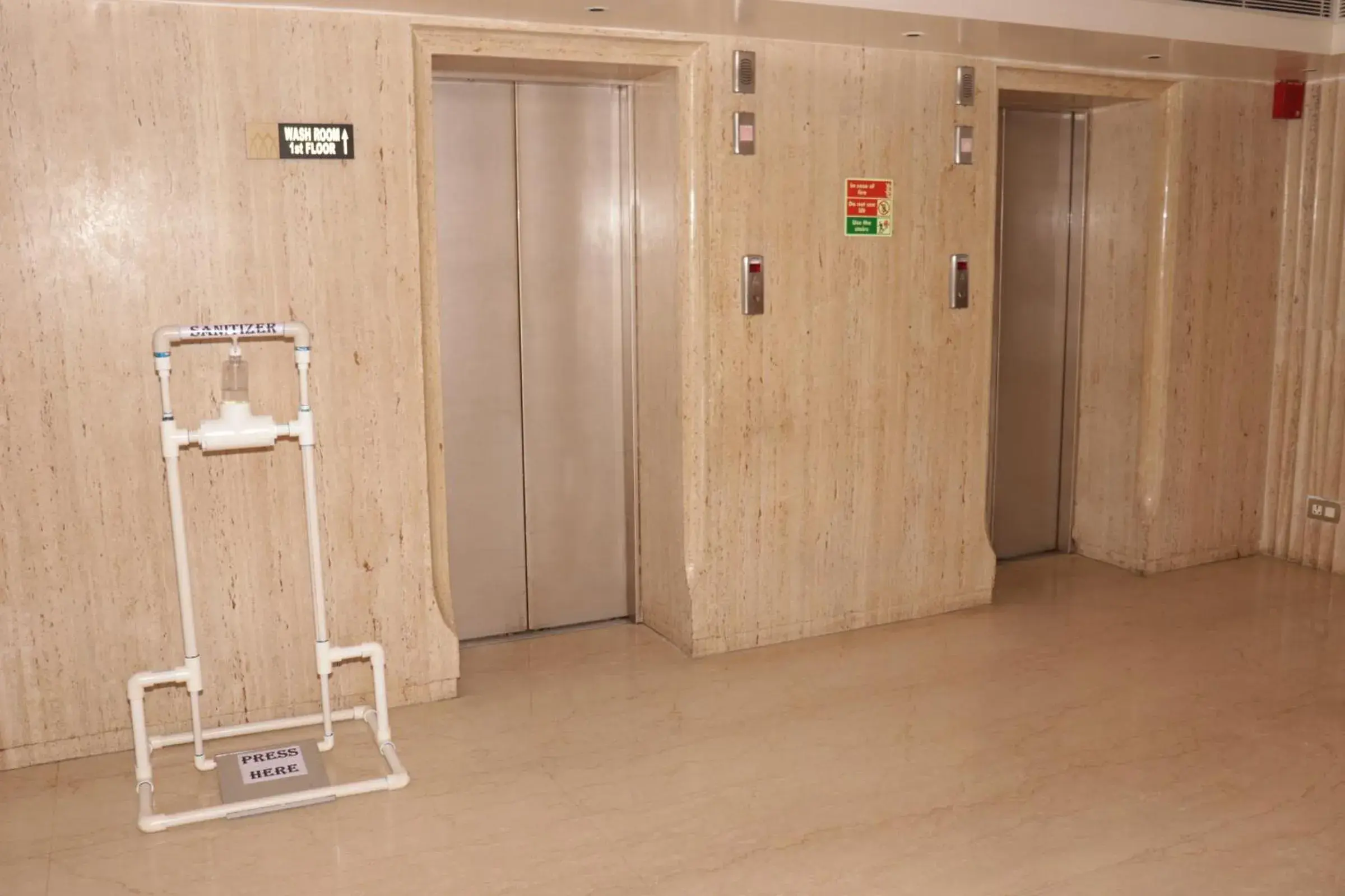 Lobby or reception in Monotel Lobby or reception in Monotel