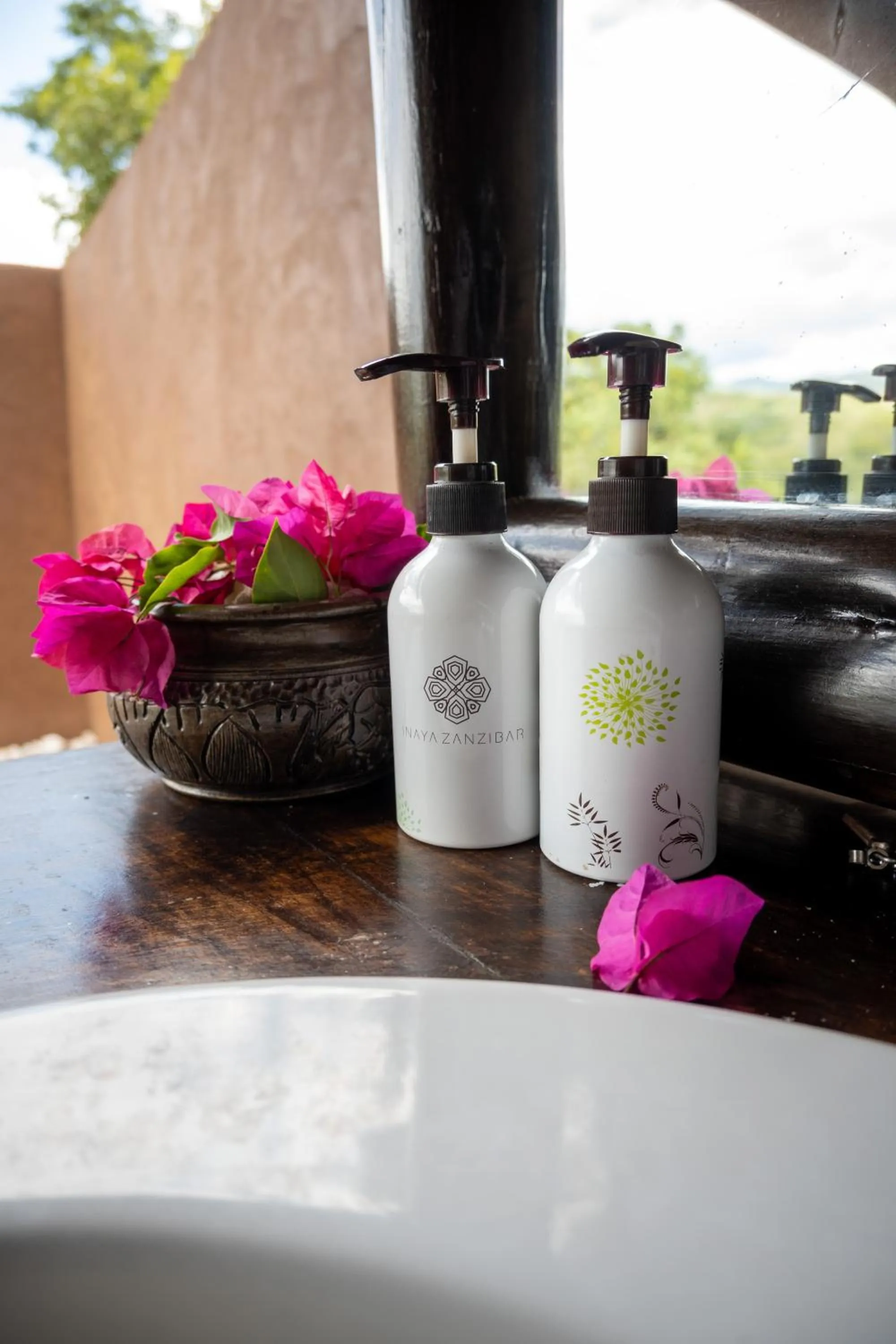 Bathroom in Sable Mountain Lodge, A Tent with a View Safaris