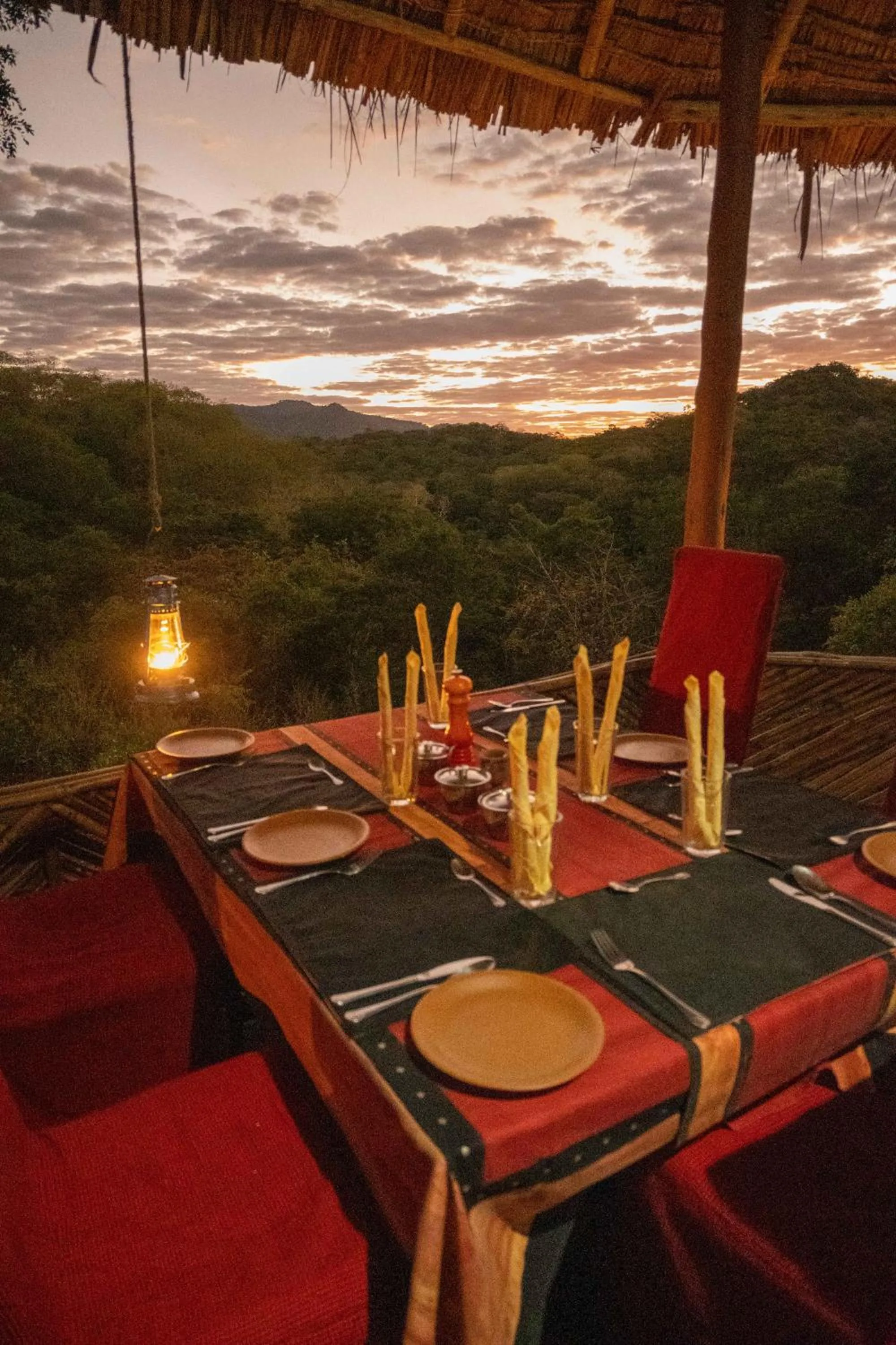 Restaurant/places to eat in Sable Mountain Lodge, A Tent with a View Safaris