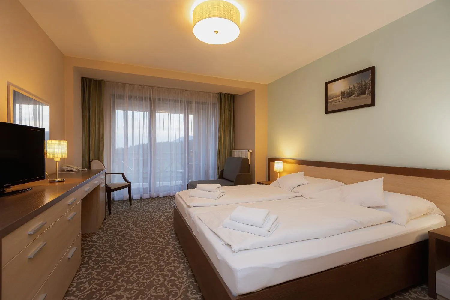 Photo of the whole room, Bed in Hotel Green